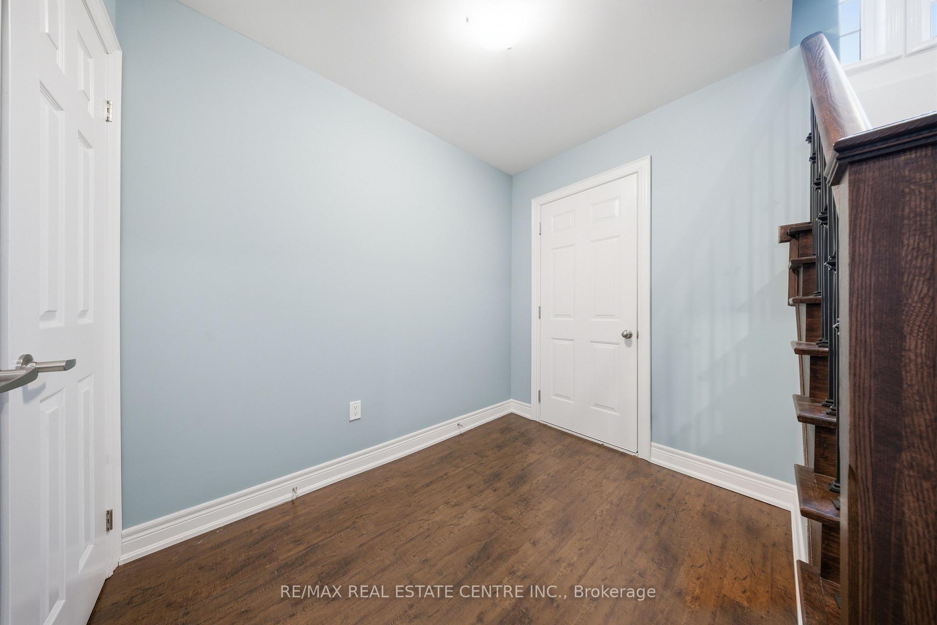 Photo 23 of 3290 Erin Centre Boulevard, Mississauga, Churchill Meadows — HOMEH