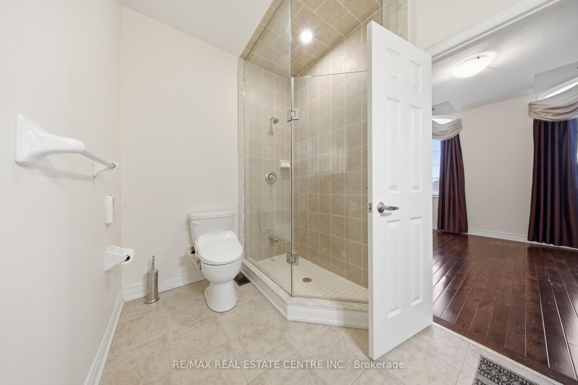 Photo 33 of 3290 Erin Centre Boulevard, Mississauga, Churchill Meadows — HOMEH