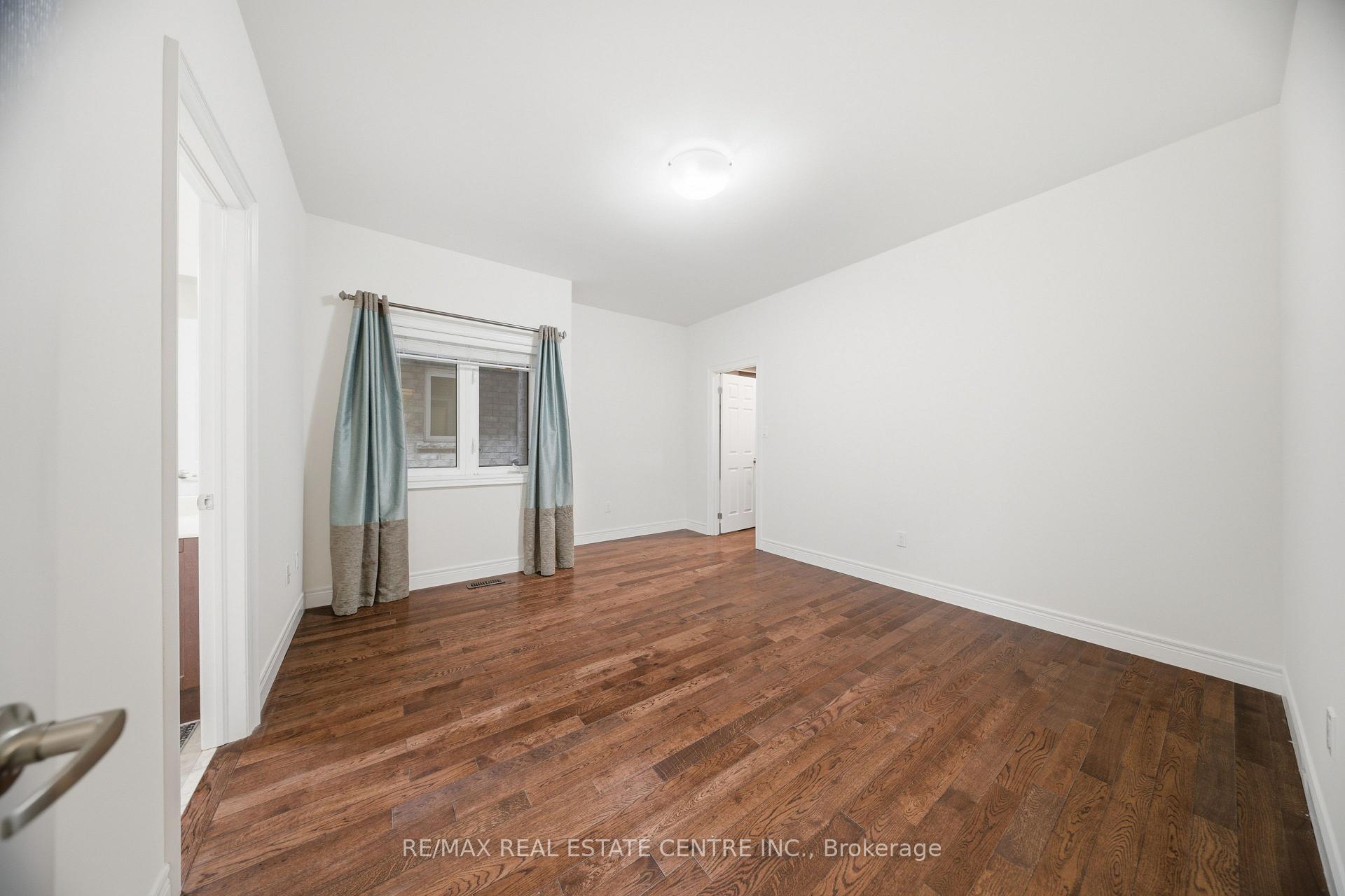 Photo 35 of 3290 Erin Centre Boulevard, Mississauga, Churchill Meadows — HOMEH