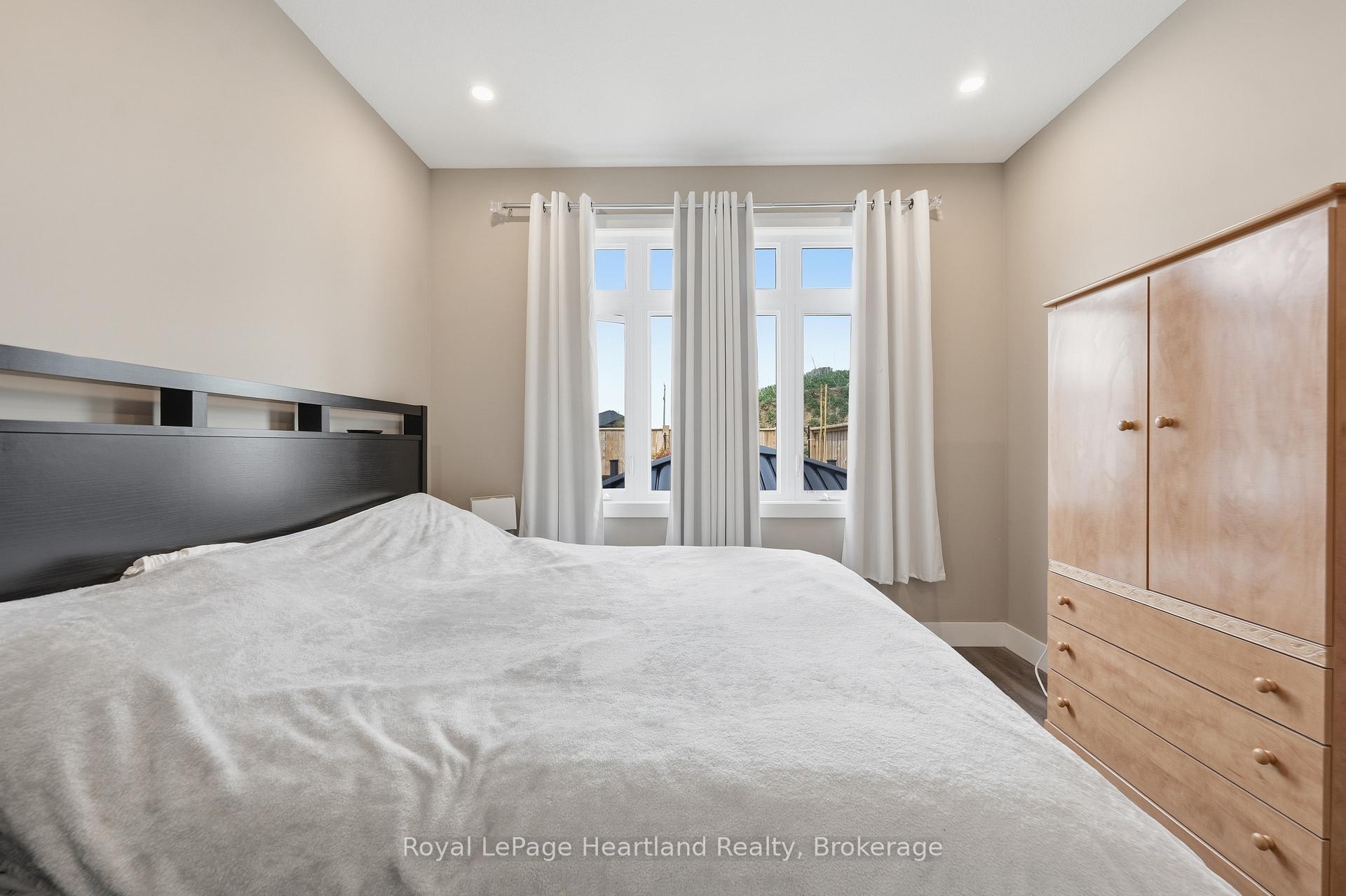 Photo 16 of 59 Briarhill Road, Huron East, Seaforth — HOMEH