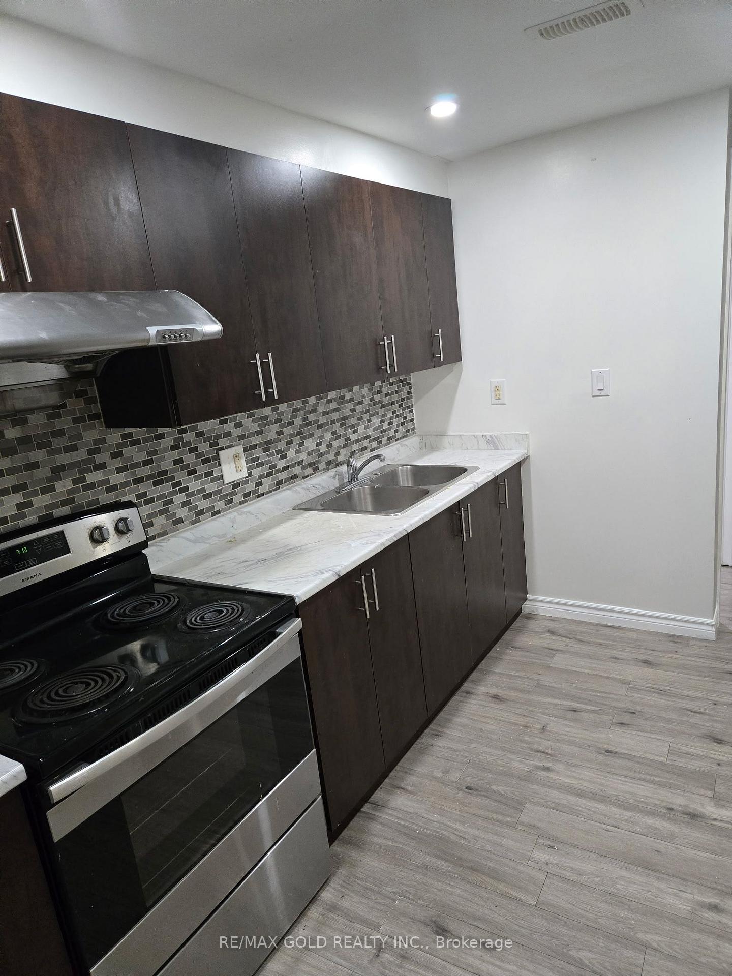 Photo 10 of Unit BASEMENT, 37 Lorenzo Circle, Brampton, Sandringham-Wellington — HOMEH
