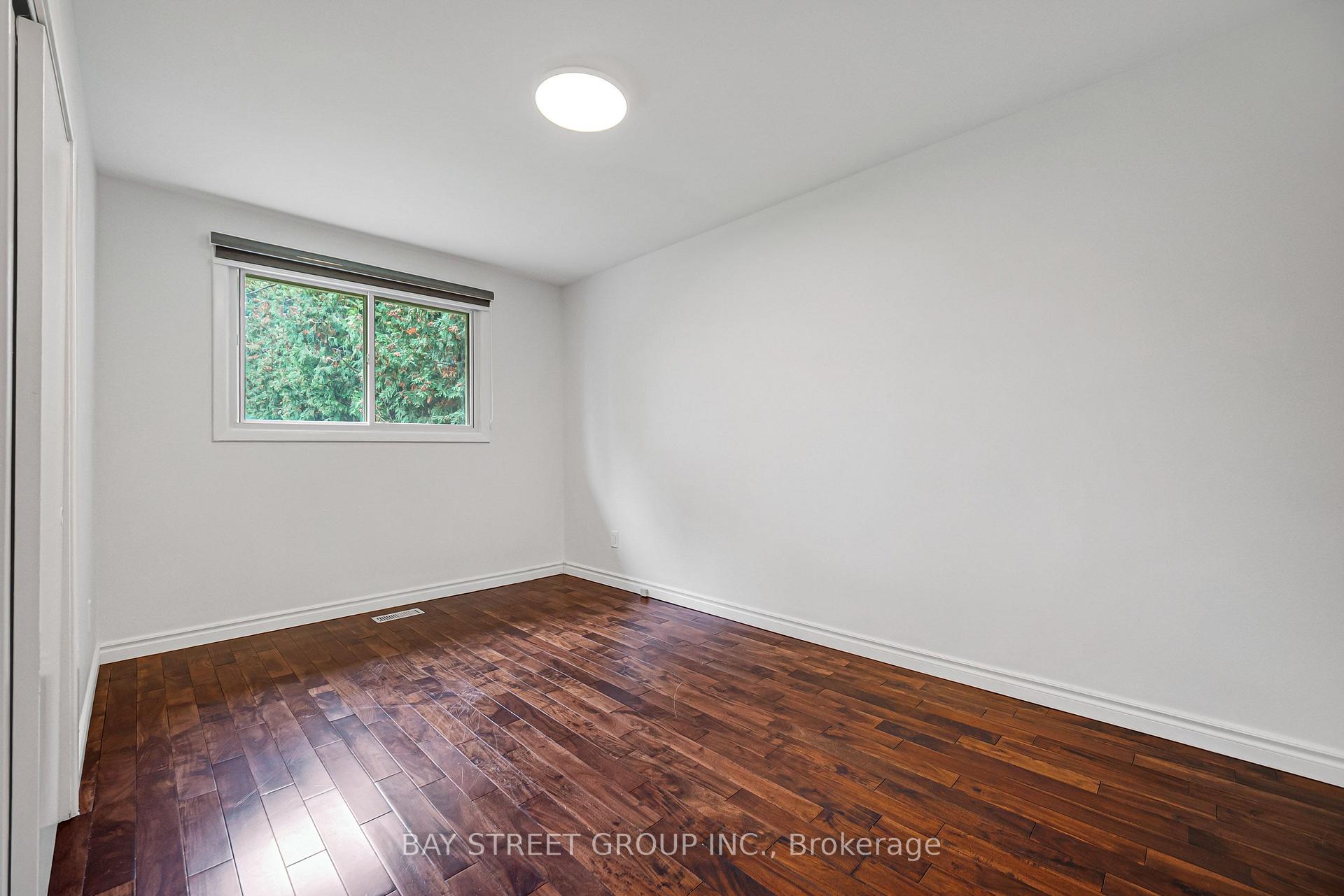 Photo 19 of 35 Kemano Road, Aurora, Aurora Heights — HOMEH