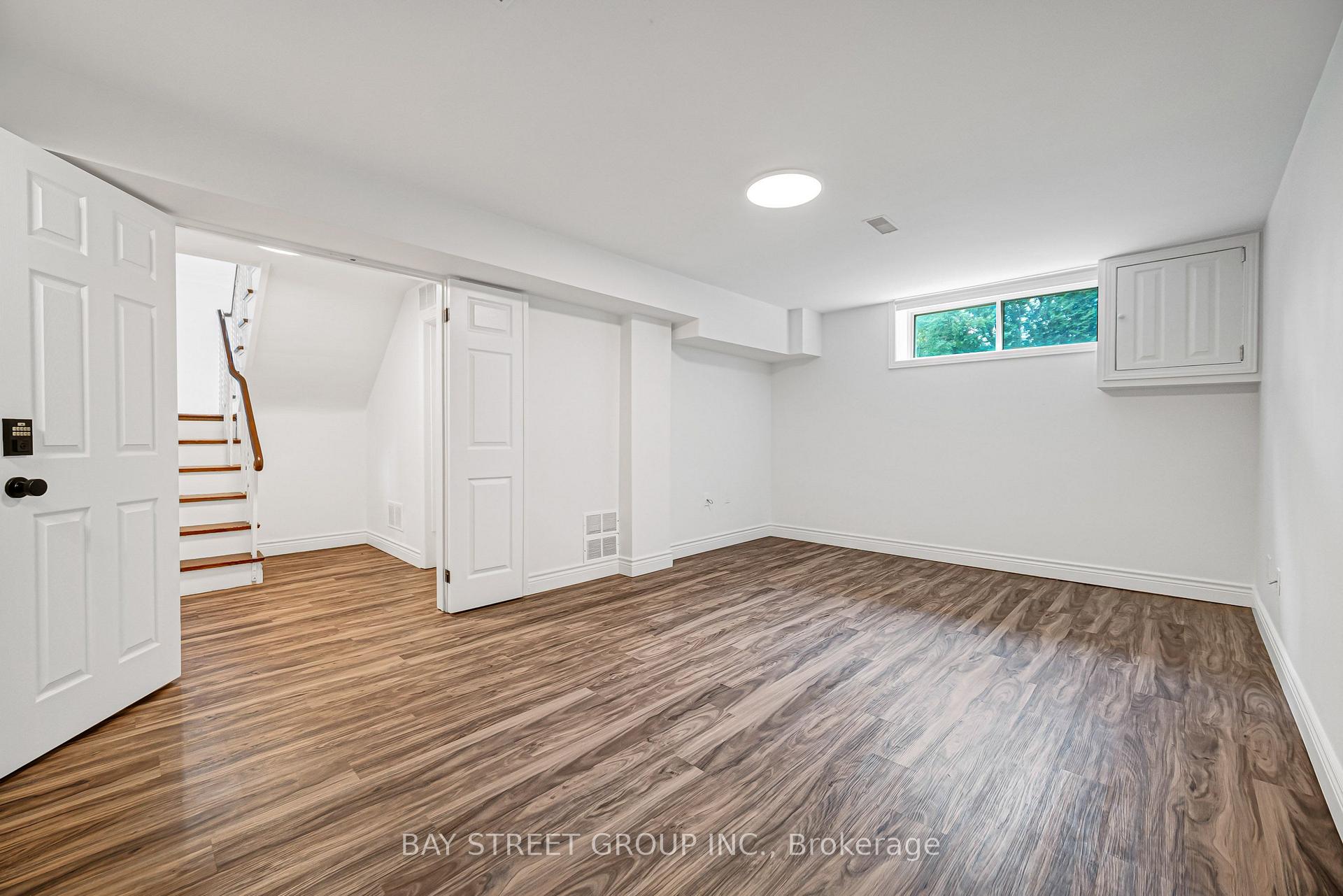 Photo 25 of 35 Kemano Road, Aurora, Aurora Heights — HOMEH