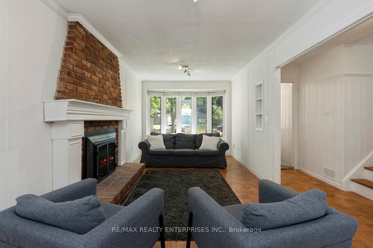Photo 5 of 5081 Brady Avenue, Burlington, Appleby — HOMEH