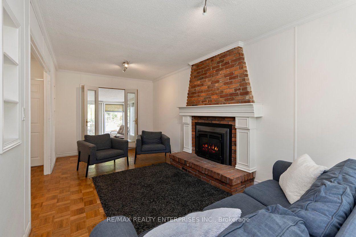 Photo 6 of 5081 Brady Avenue, Burlington, Appleby — HOMEH