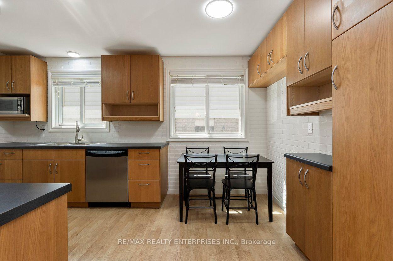 Photo 20 of 5081 Brady Avenue, Burlington, Appleby — HOMEH
