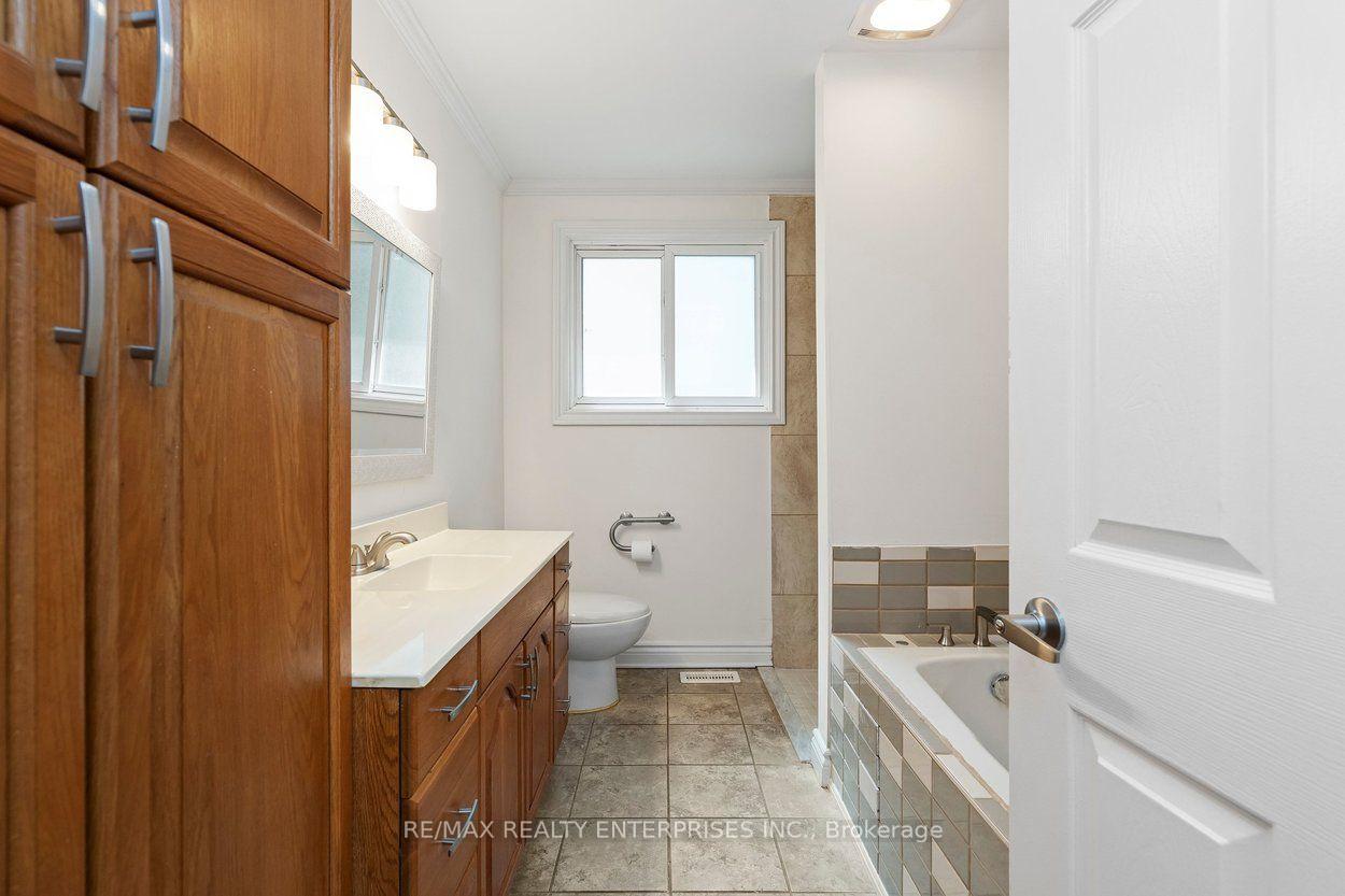 Photo 22 of 5081 Brady Avenue, Burlington, Appleby — HOMEH