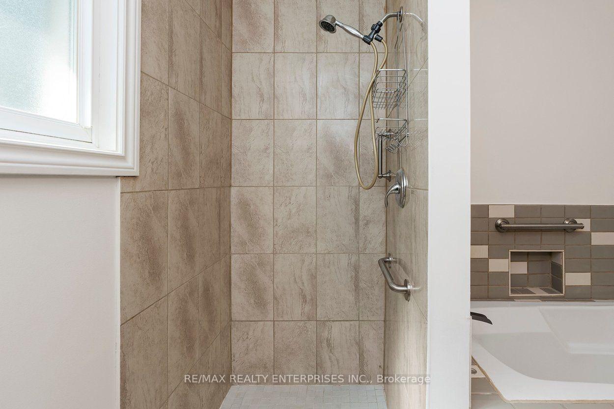 Photo 24 of 5081 Brady Avenue, Burlington, Appleby — HOMEH