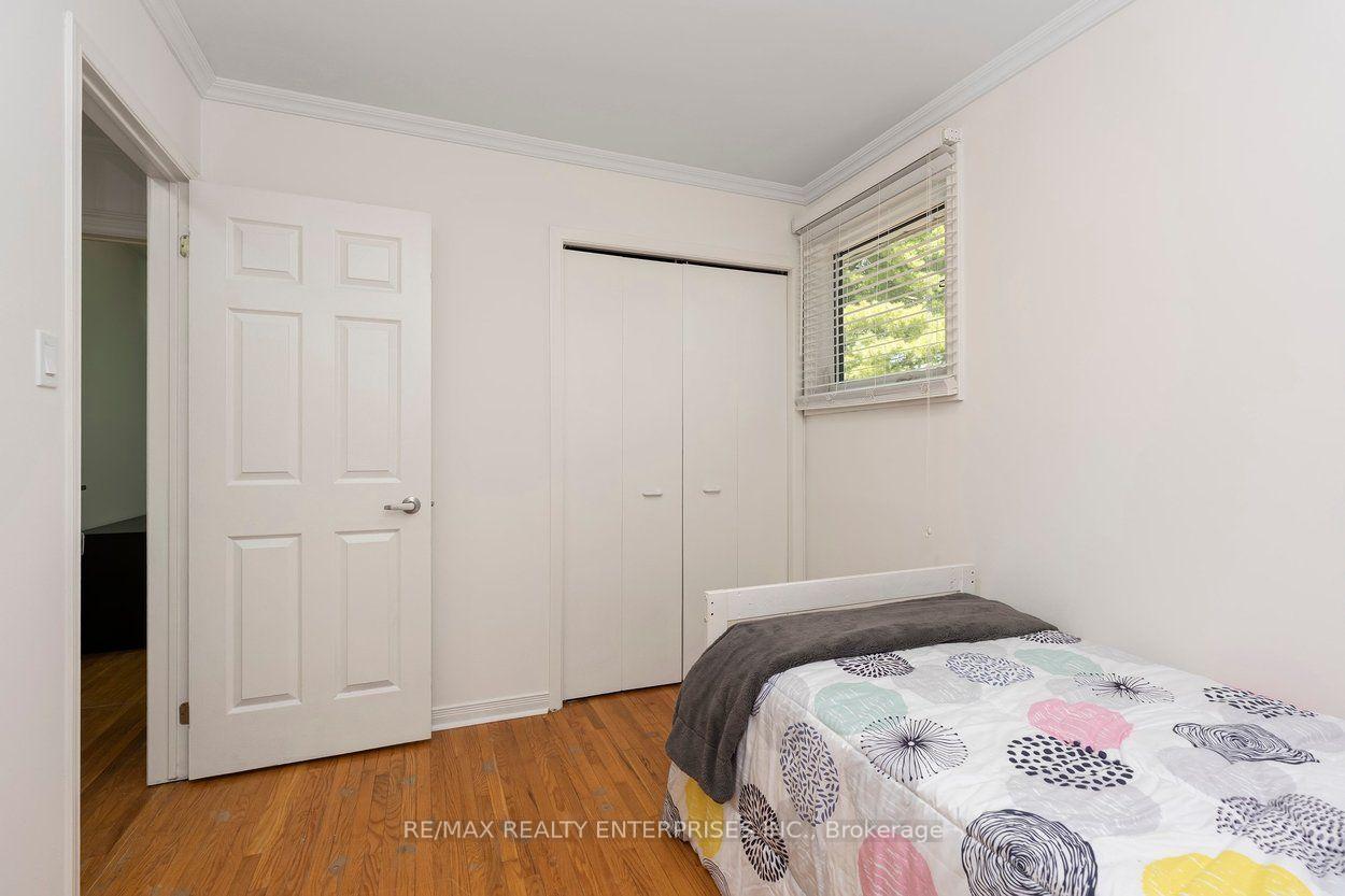 Photo 32 of 5081 Brady Avenue, Burlington, Appleby — HOMEH