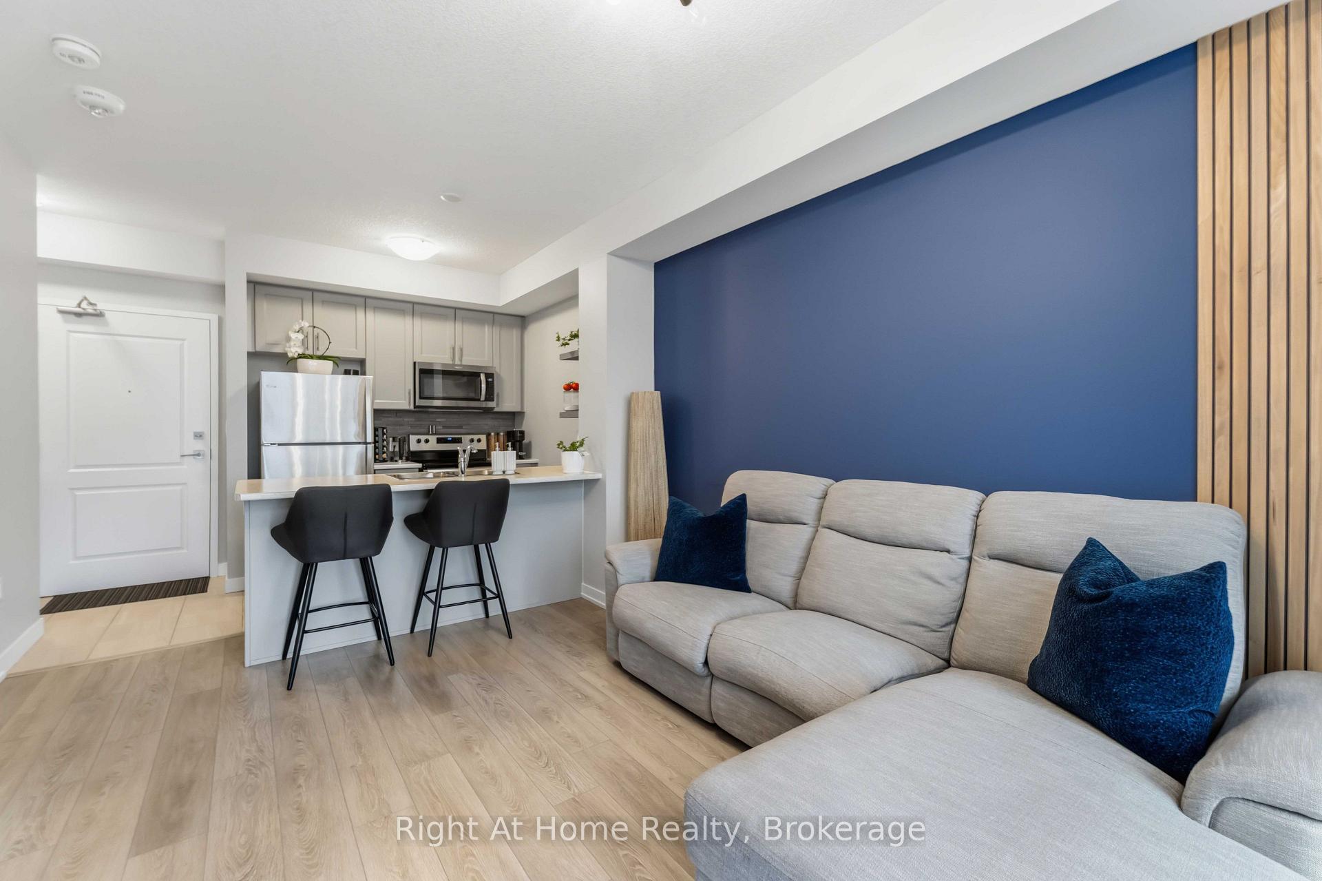 Photo 9 of Unit 321, 460 Dundas Street E, Hamilton, Waterdown — HOMEH
