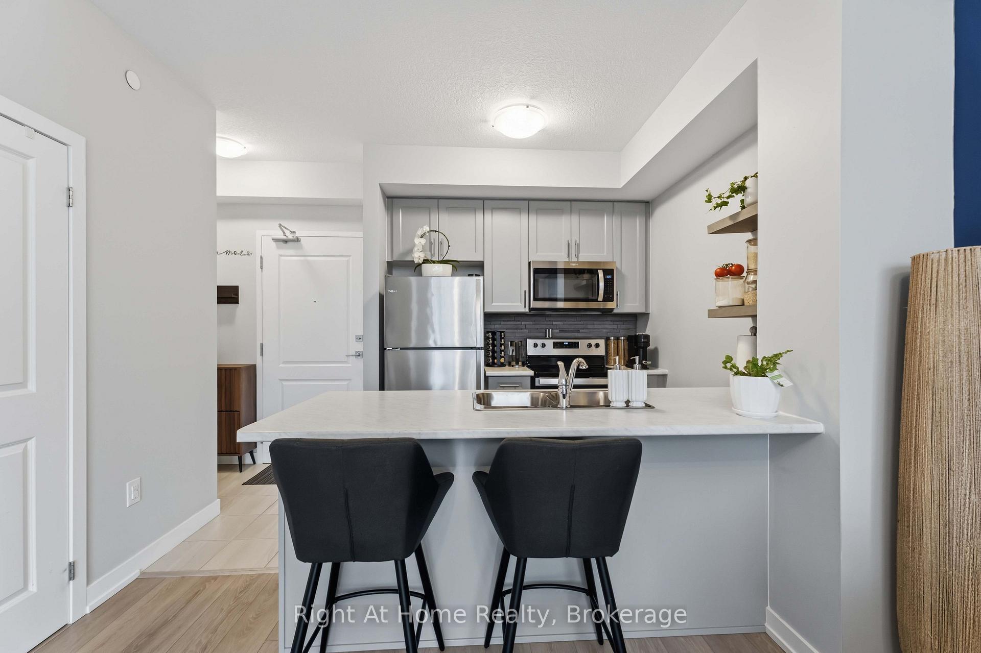 Photo 11 of Unit 321, 460 Dundas Street E, Hamilton, Waterdown — HOMEH