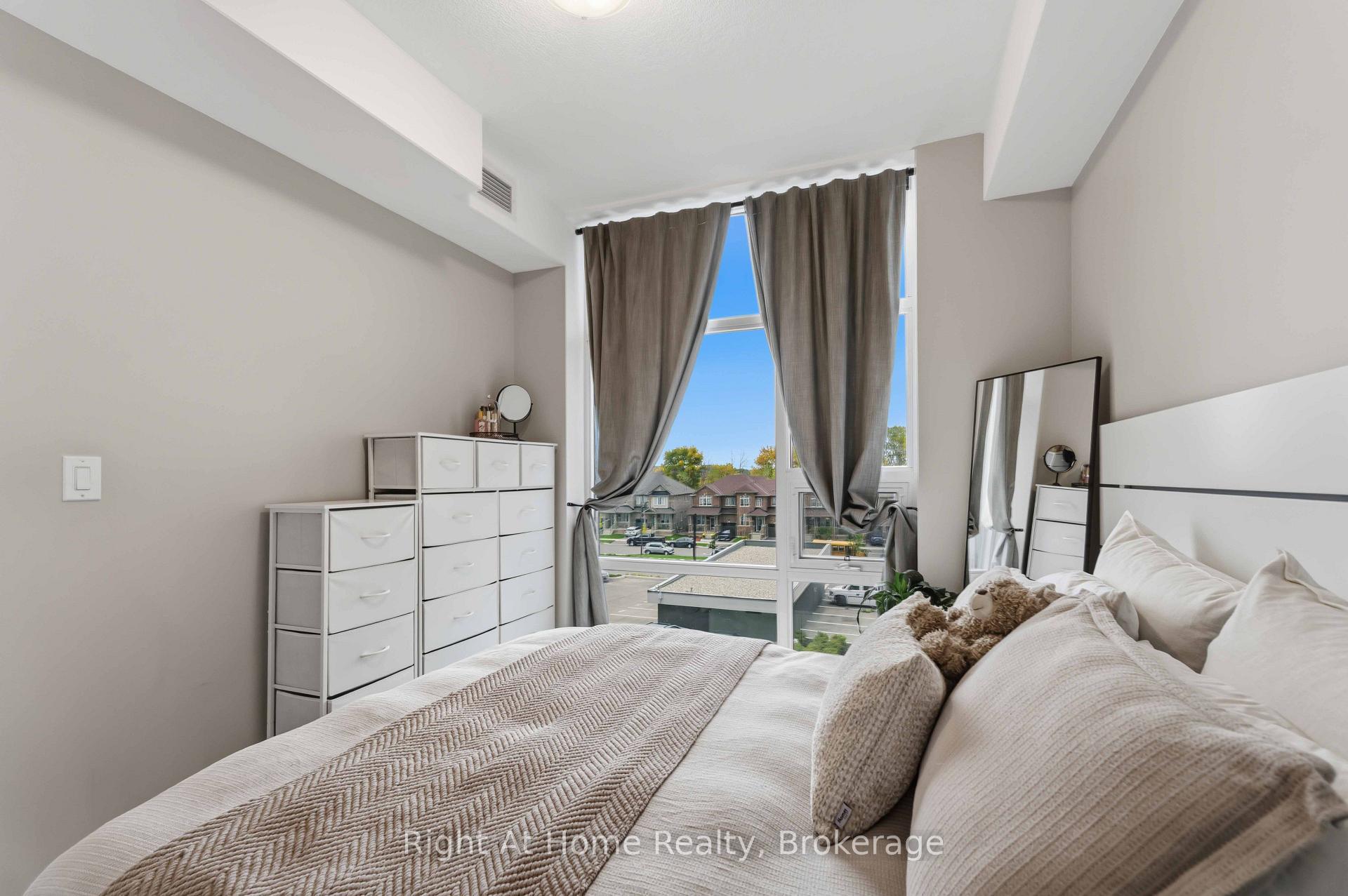 Photo 18 of Unit 321, 460 Dundas Street E, Hamilton, Waterdown — HOMEH