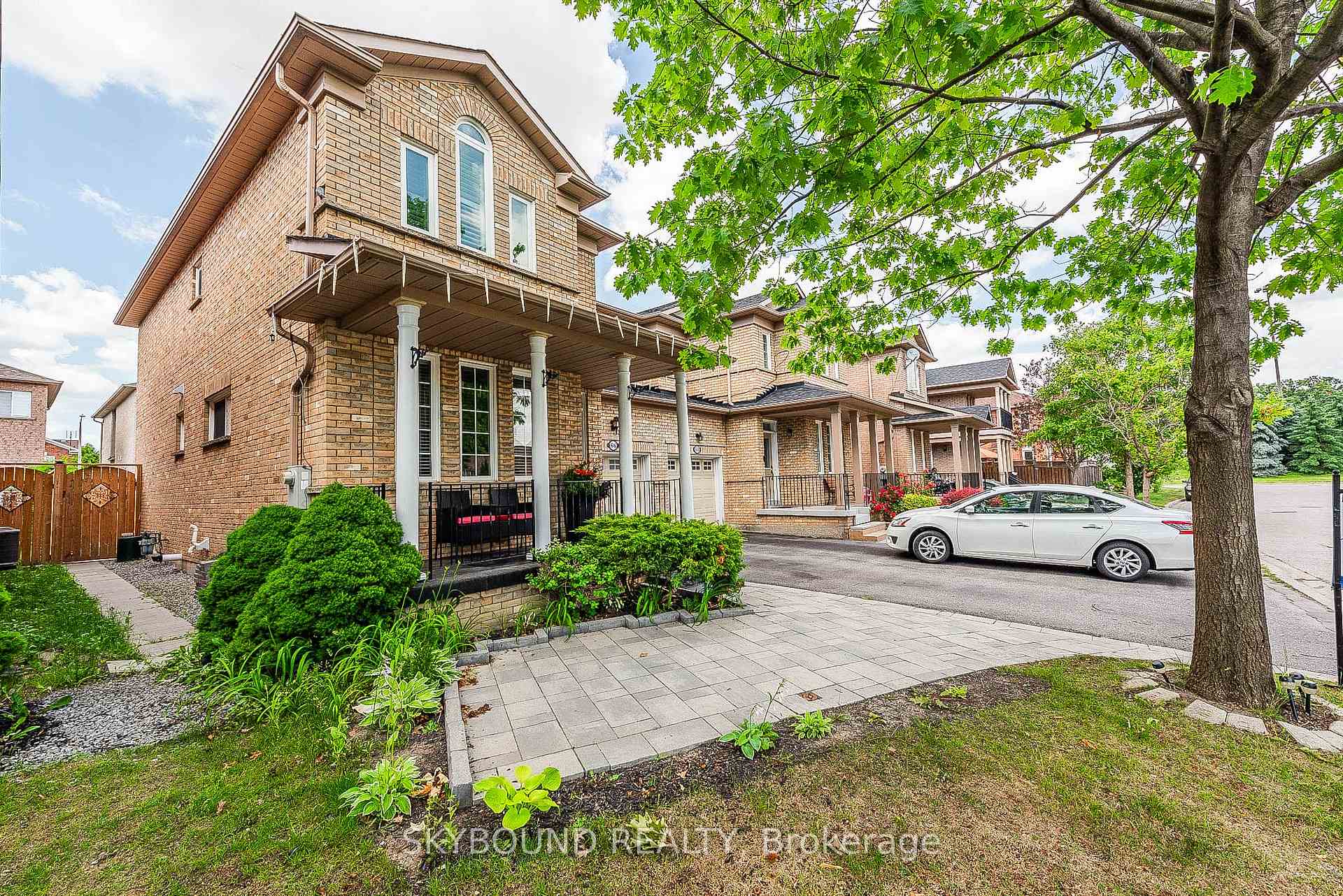 Photo 3 of 66 Skylark Drive, Vaughan, Vellore Village — HOMEH