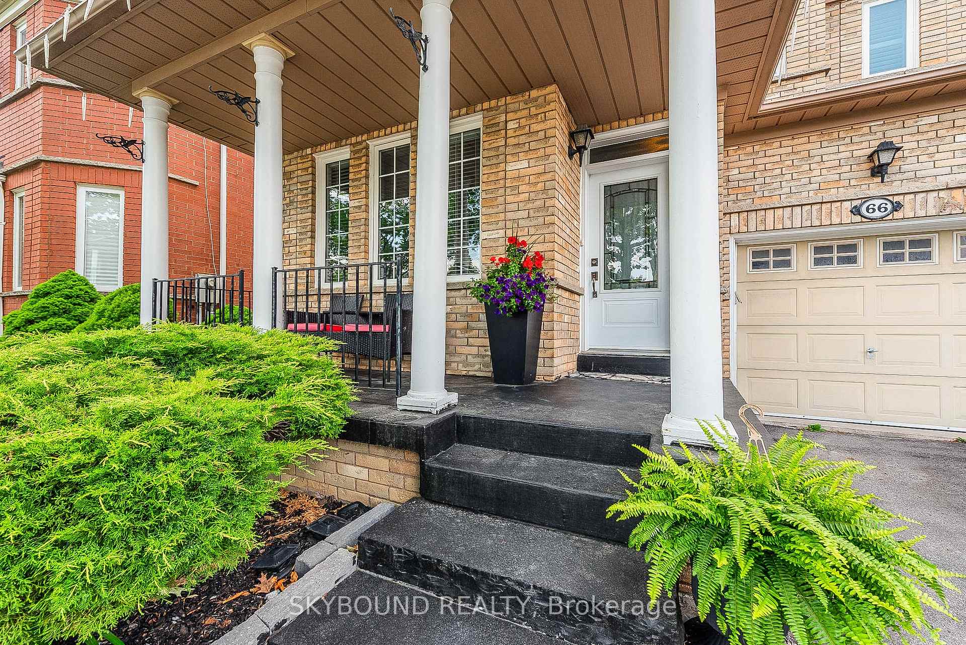 Photo 4 of 66 Skylark Drive, Vaughan, Vellore Village — HOMEH