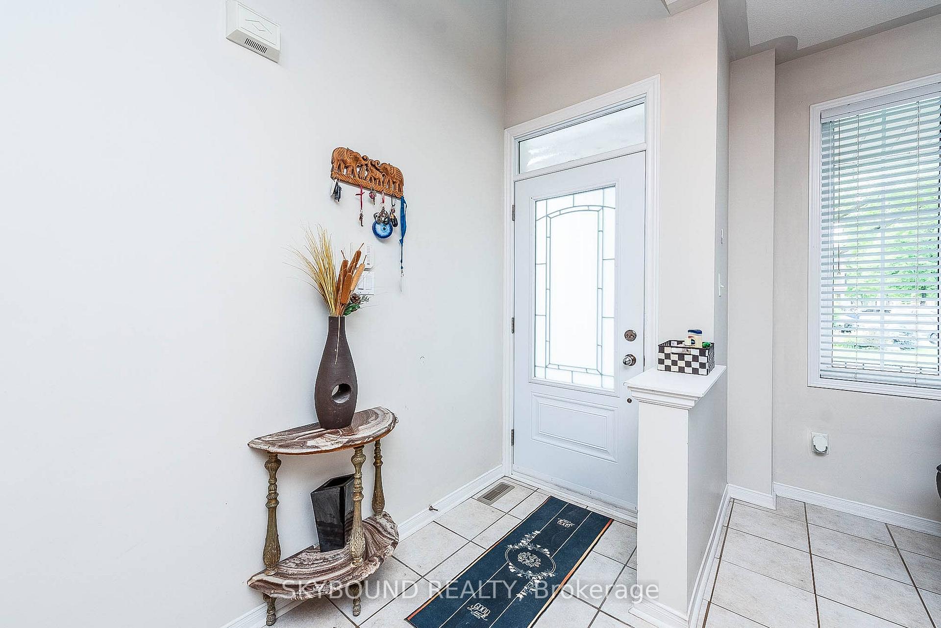 Photo 6 of 66 Skylark Drive, Vaughan, Vellore Village — HOMEH