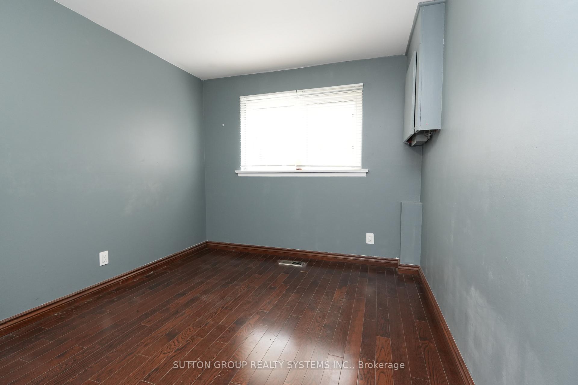Photo 14 of 2337 Padstow Crescent, Mississauga, Clarkson — HOMEH