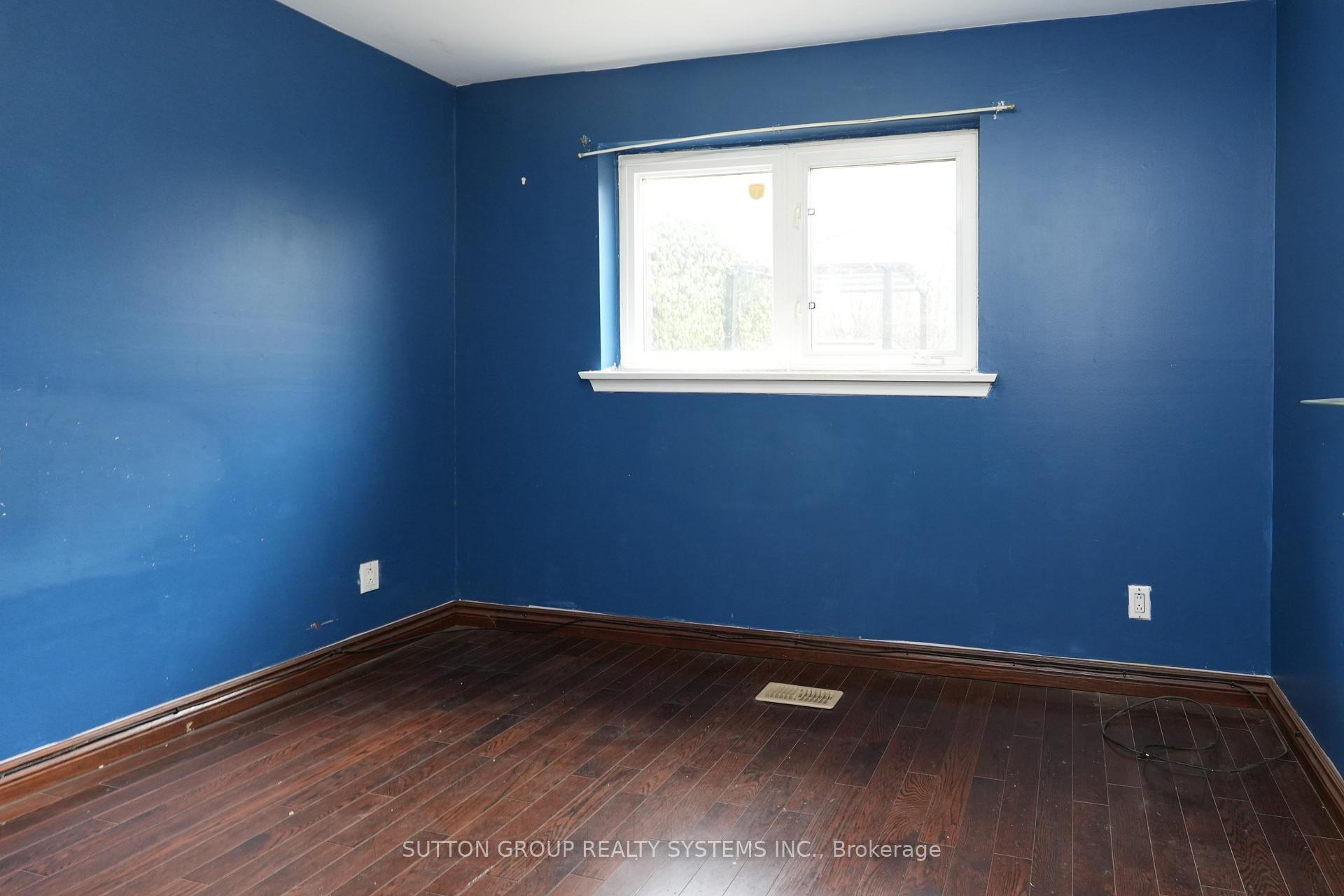 Photo 16 of 2337 Padstow Crescent, Mississauga, Clarkson — HOMEH