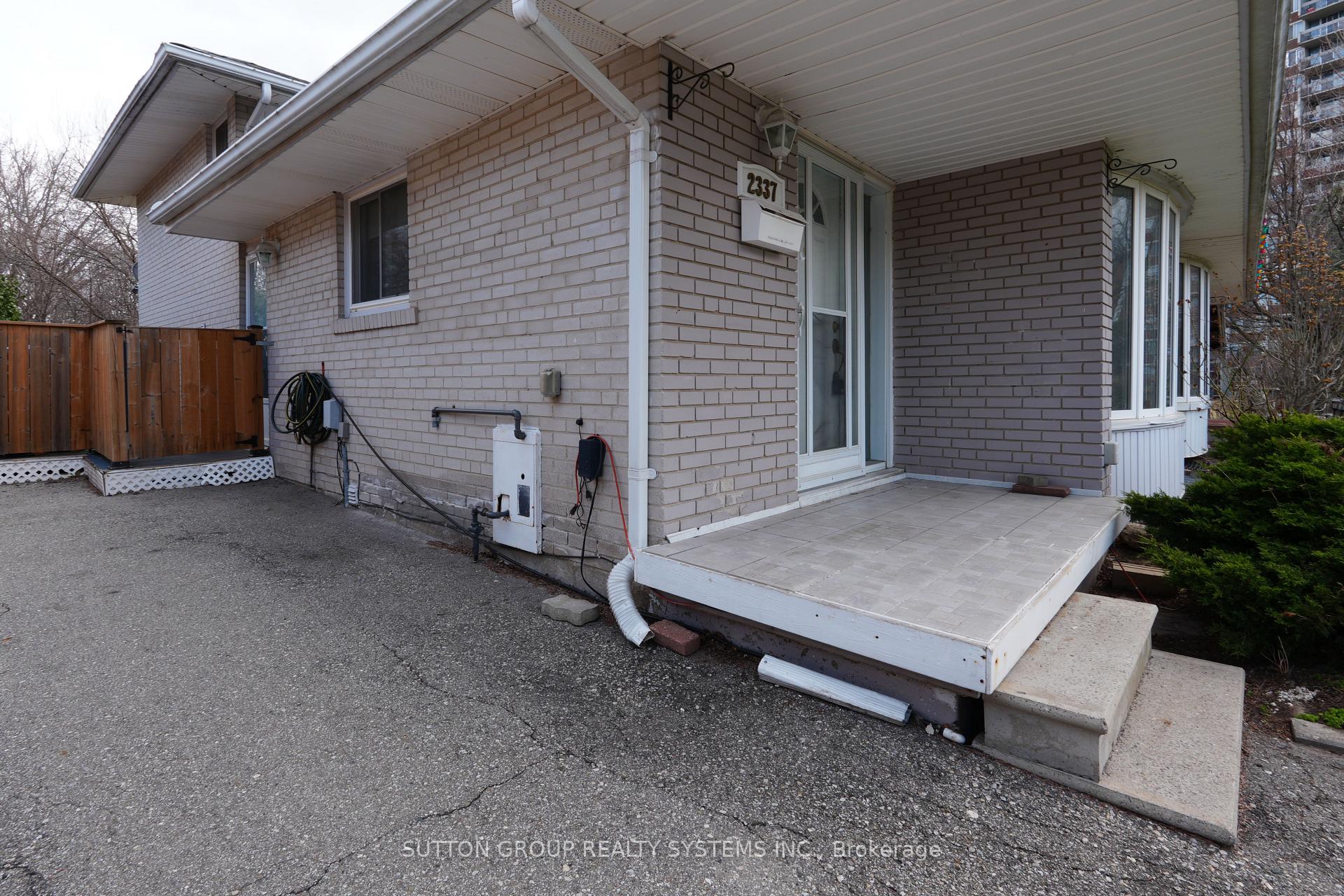 Photo 22 of 2337 Padstow Crescent, Mississauga, Clarkson — HOMEH