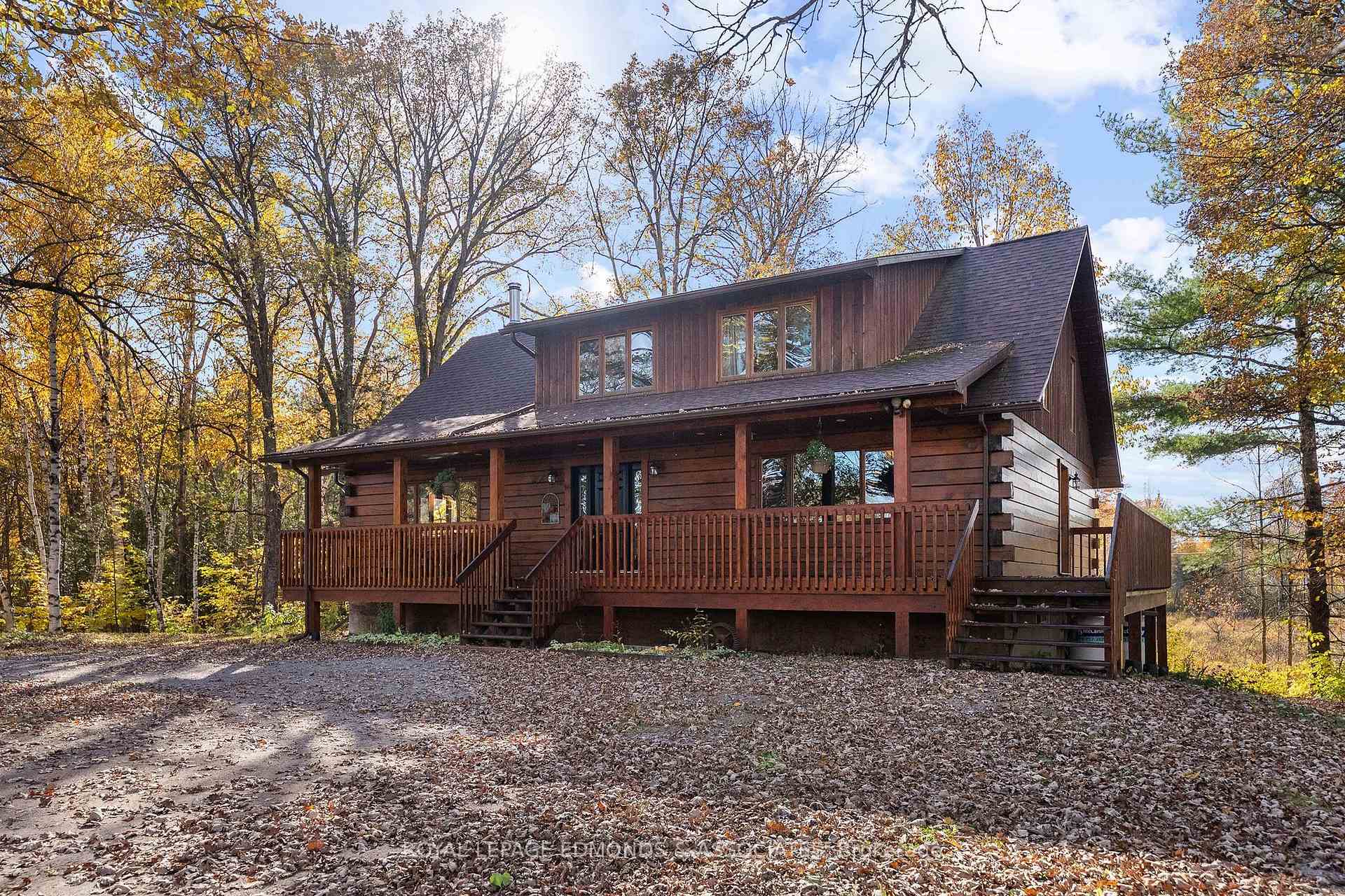 Photo 2 of 72 Hilltop Drive, Whitewater Region, Whitewater Region — HOMEH