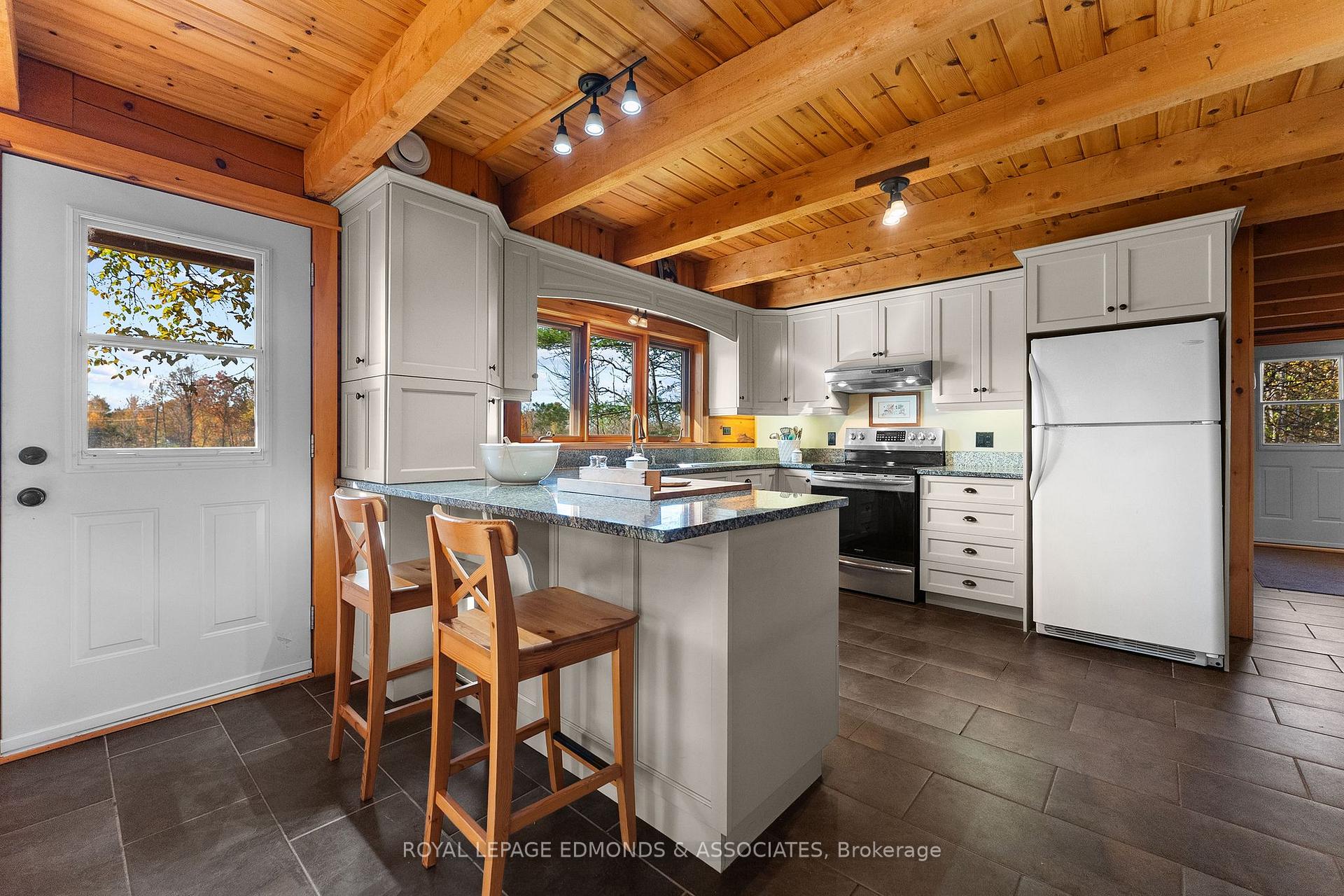 Photo 14 of 72 Hilltop Drive, Whitewater Region, Whitewater Region — HOMEH