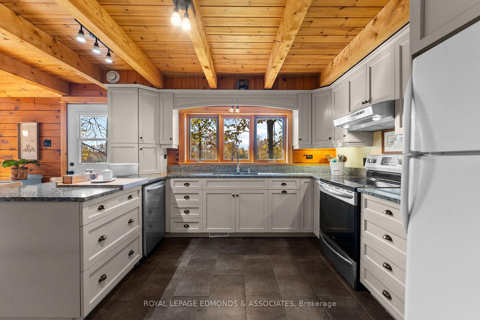 Photo 15 of 72 Hilltop Drive, Whitewater Region, Whitewater Region — HOMEH