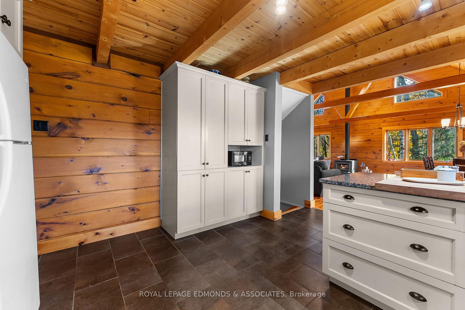 Photo 17 of 72 Hilltop Drive, Whitewater Region, Whitewater Region — HOMEH