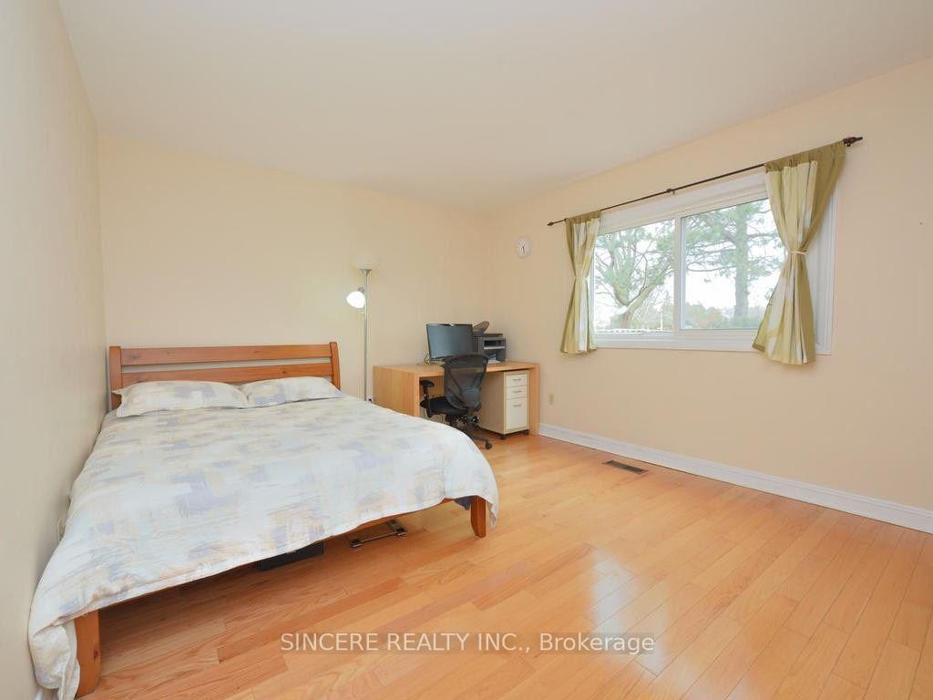 Photo 14 of 39 Kathrose Drive, North York, Pleasant View — HOMEH
