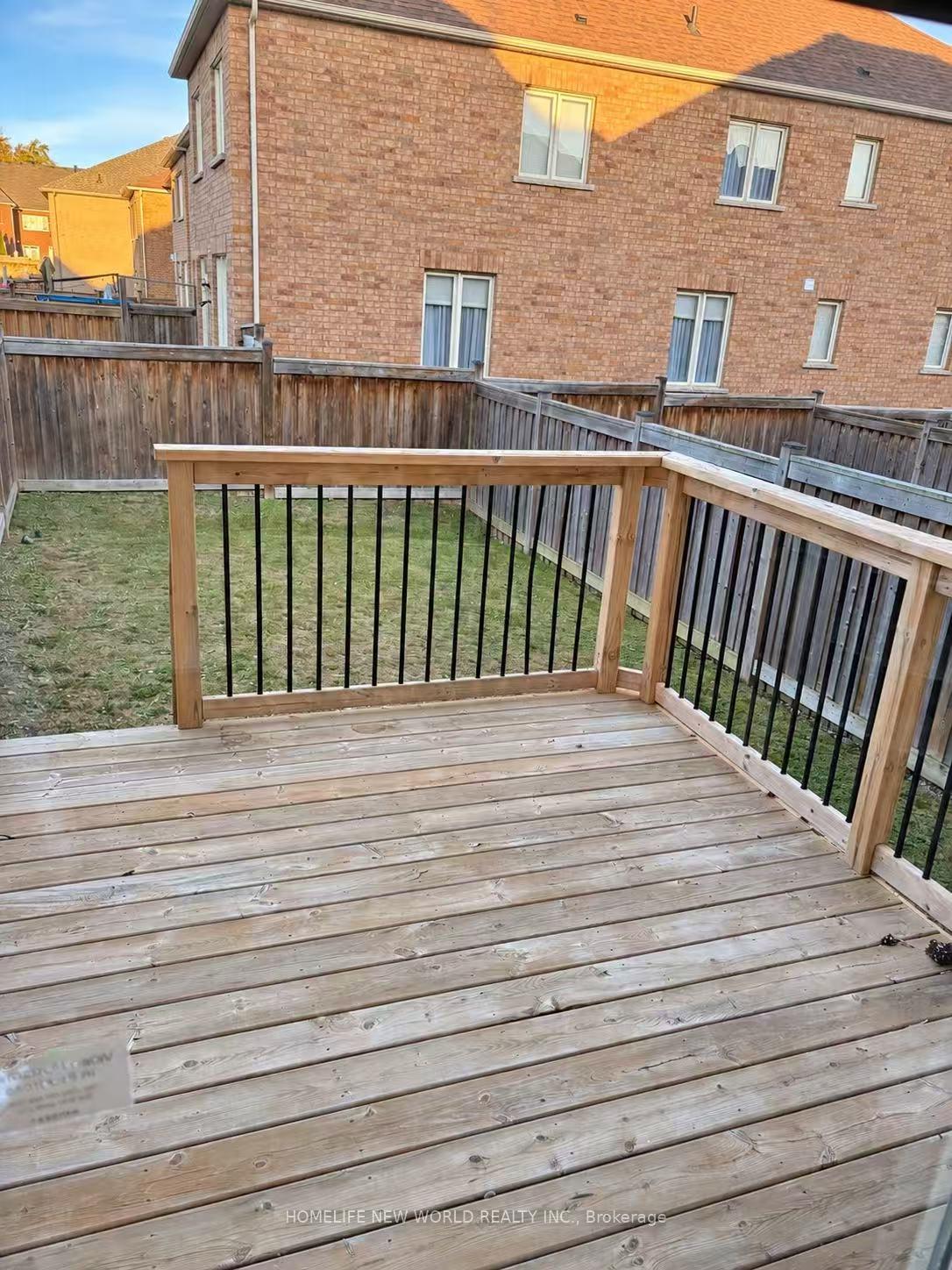 Photo 3 of 7 Port Arthur Crescent, Richmond Hill, Jefferson — HOMEH