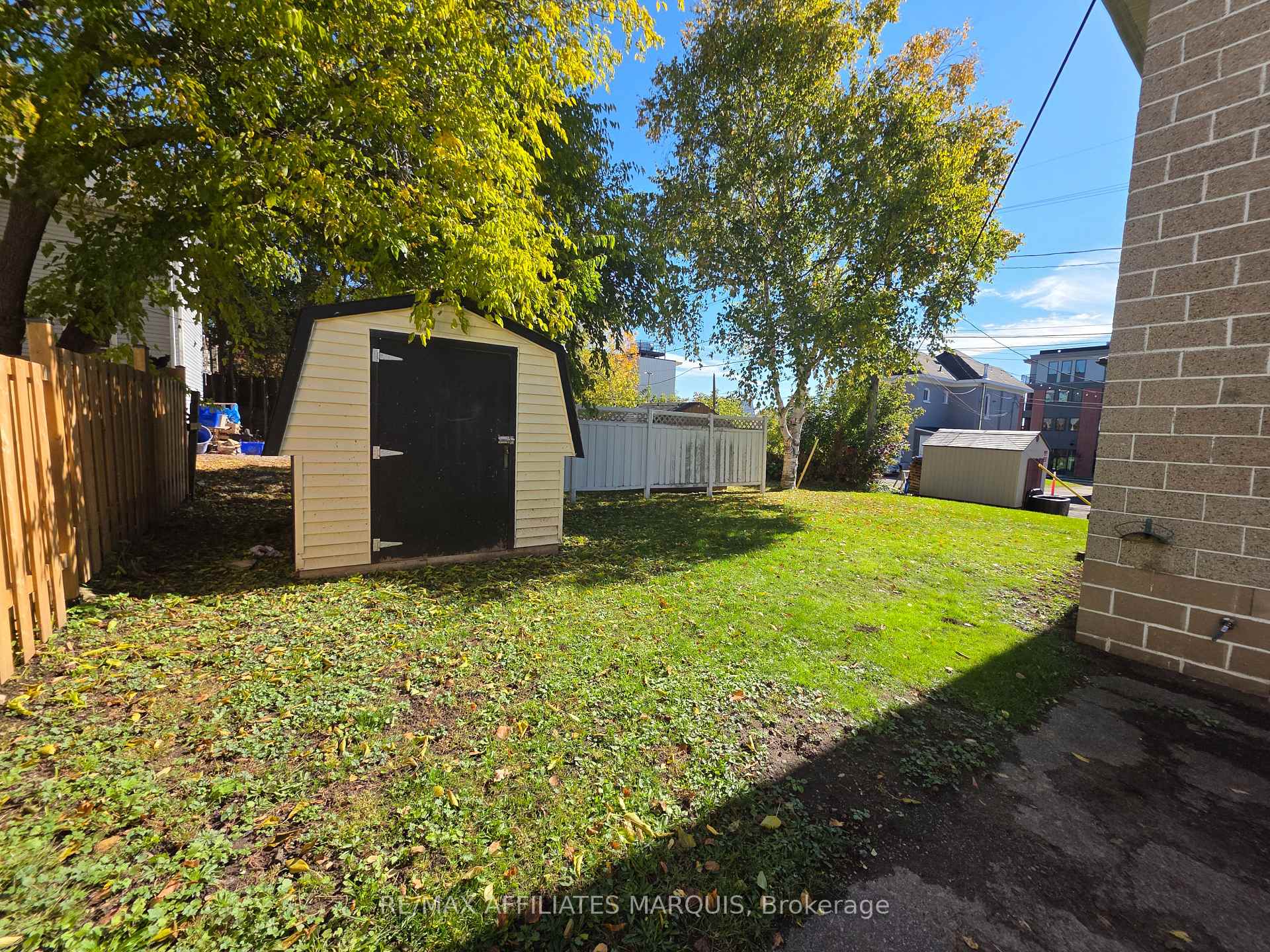 Photo 7 of 17 Maple Avenue N, Smiths Falls, Smiths Falls — HOMEH