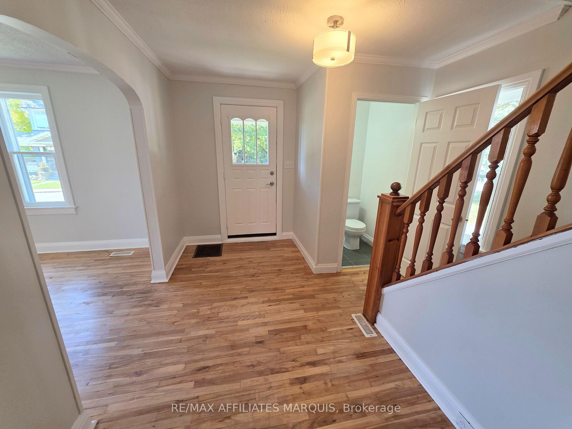 Photo 9 of 17 Maple Avenue N, Smiths Falls, Smiths Falls — HOMEH
