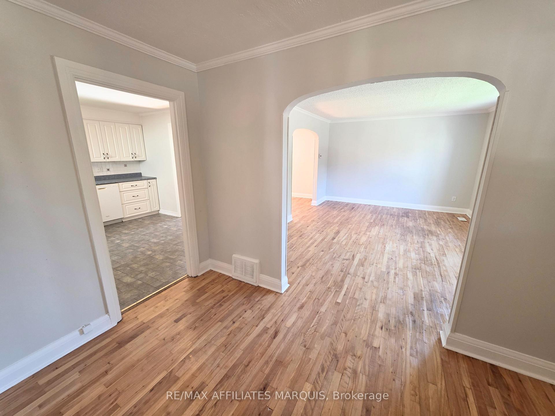 Photo 10 of 17 Maple Avenue N, Smiths Falls, Smiths Falls — HOMEH
