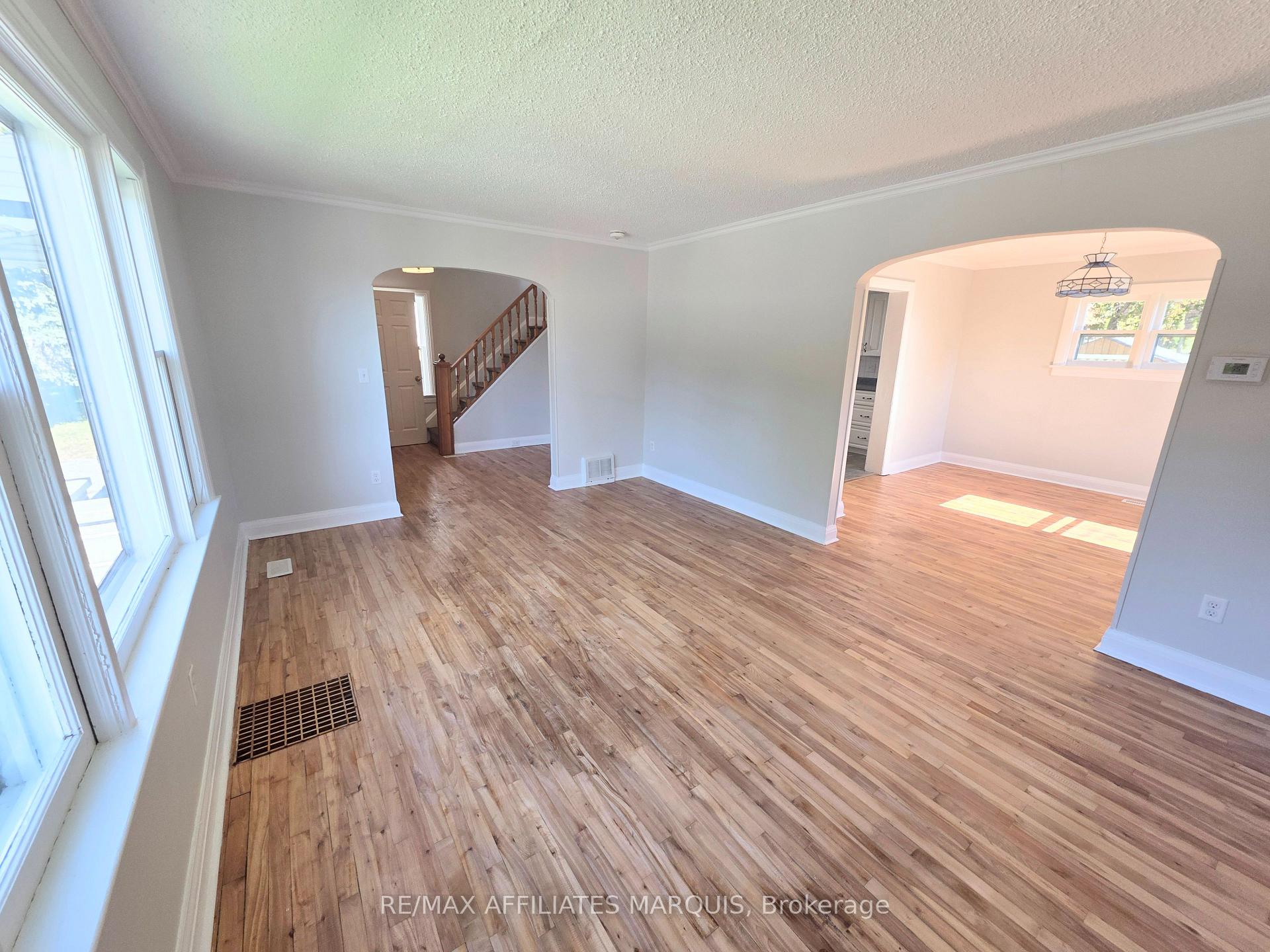 Photo 12 of 17 Maple Avenue N, Smiths Falls, Smiths Falls — HOMEH