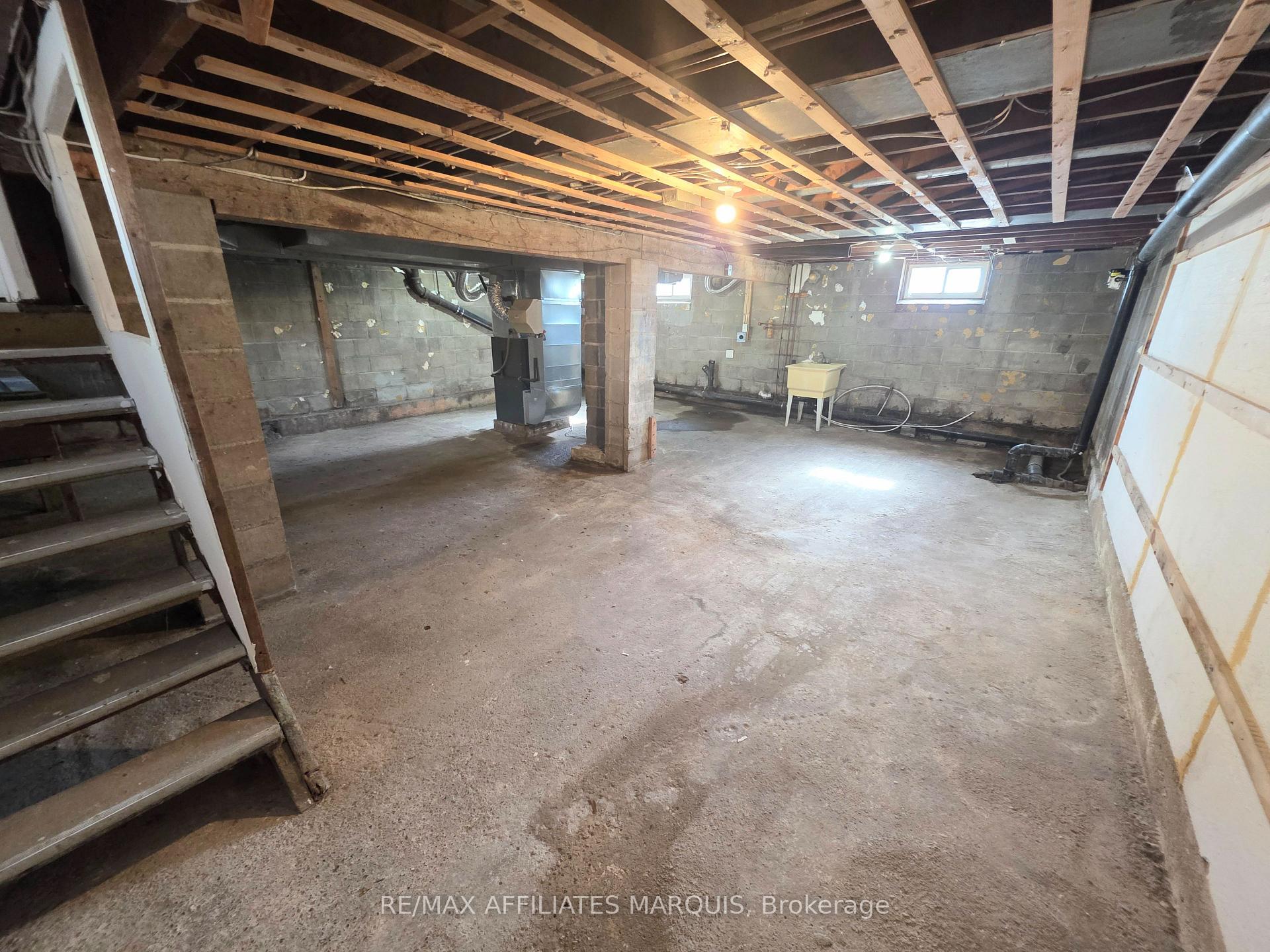 Photo 38 of 17 Maple Avenue N, Smiths Falls, Smiths Falls — HOMEH