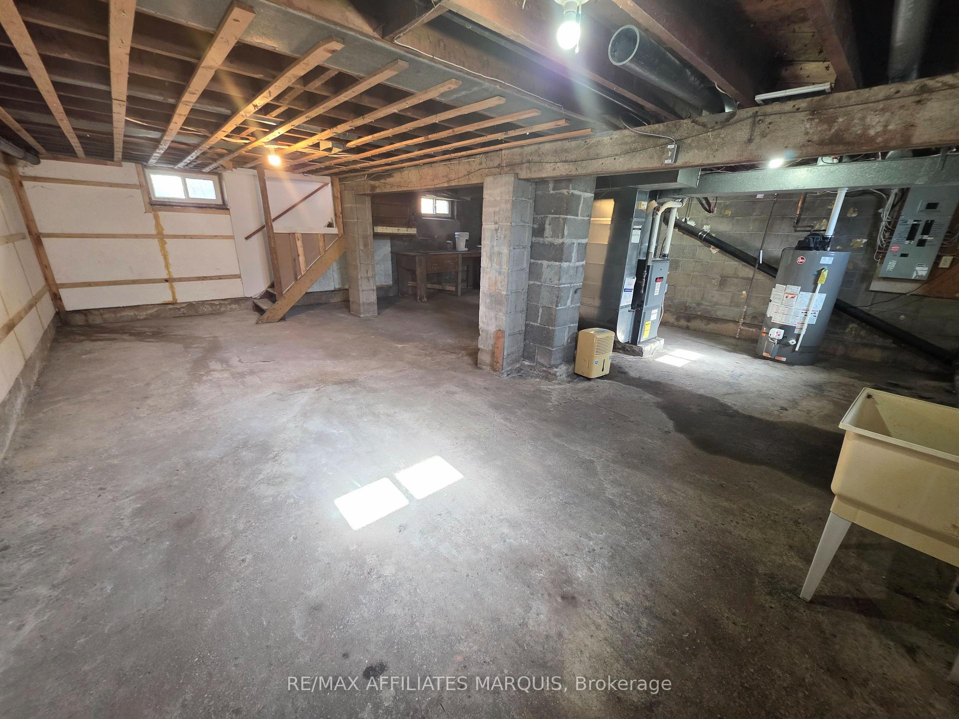 Photo 39 of 17 Maple Avenue N, Smiths Falls, Smiths Falls — HOMEH