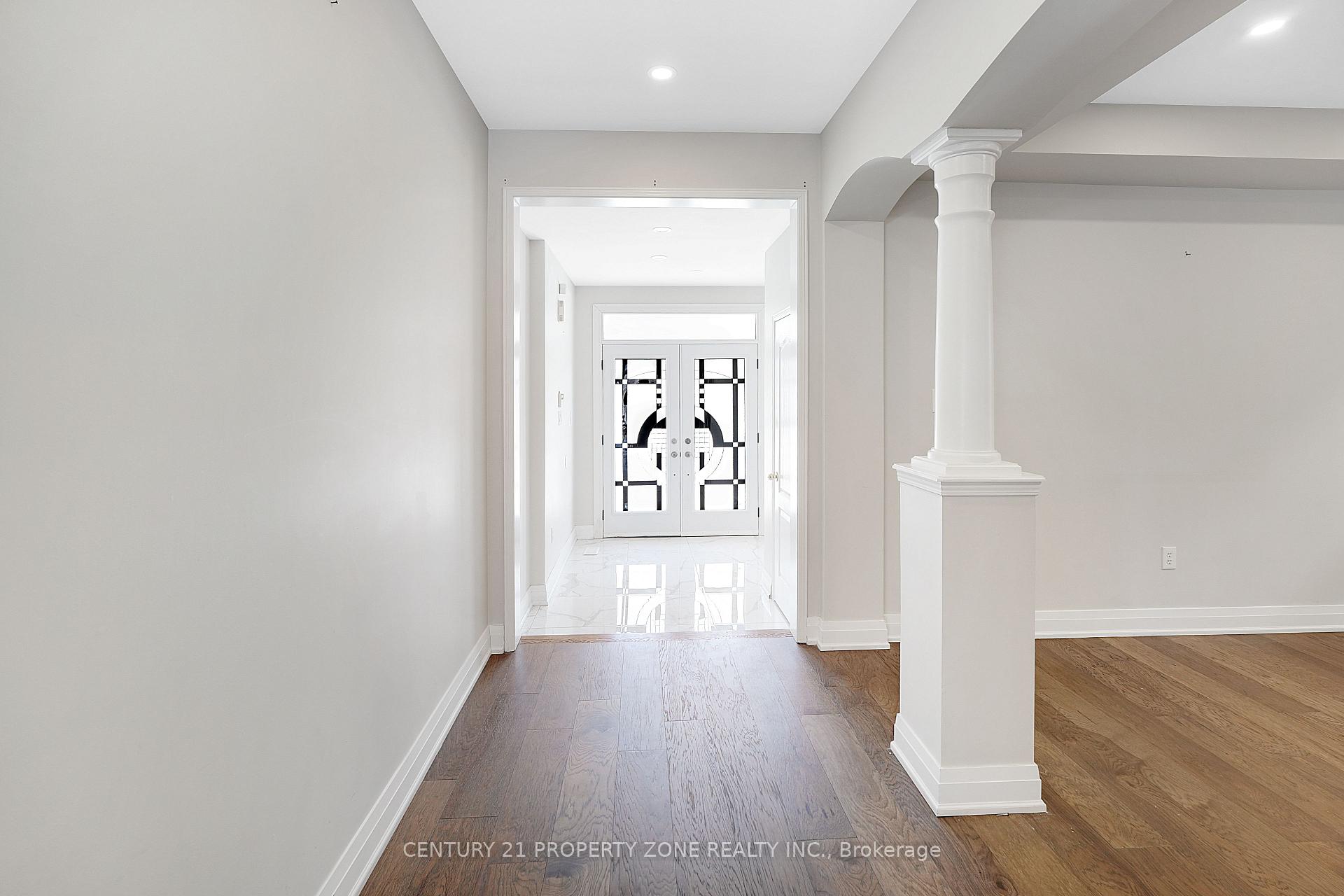 Photo 8 of 3 Freshspring Drive, Brampton, Sandringham-Wellington — HOMEH