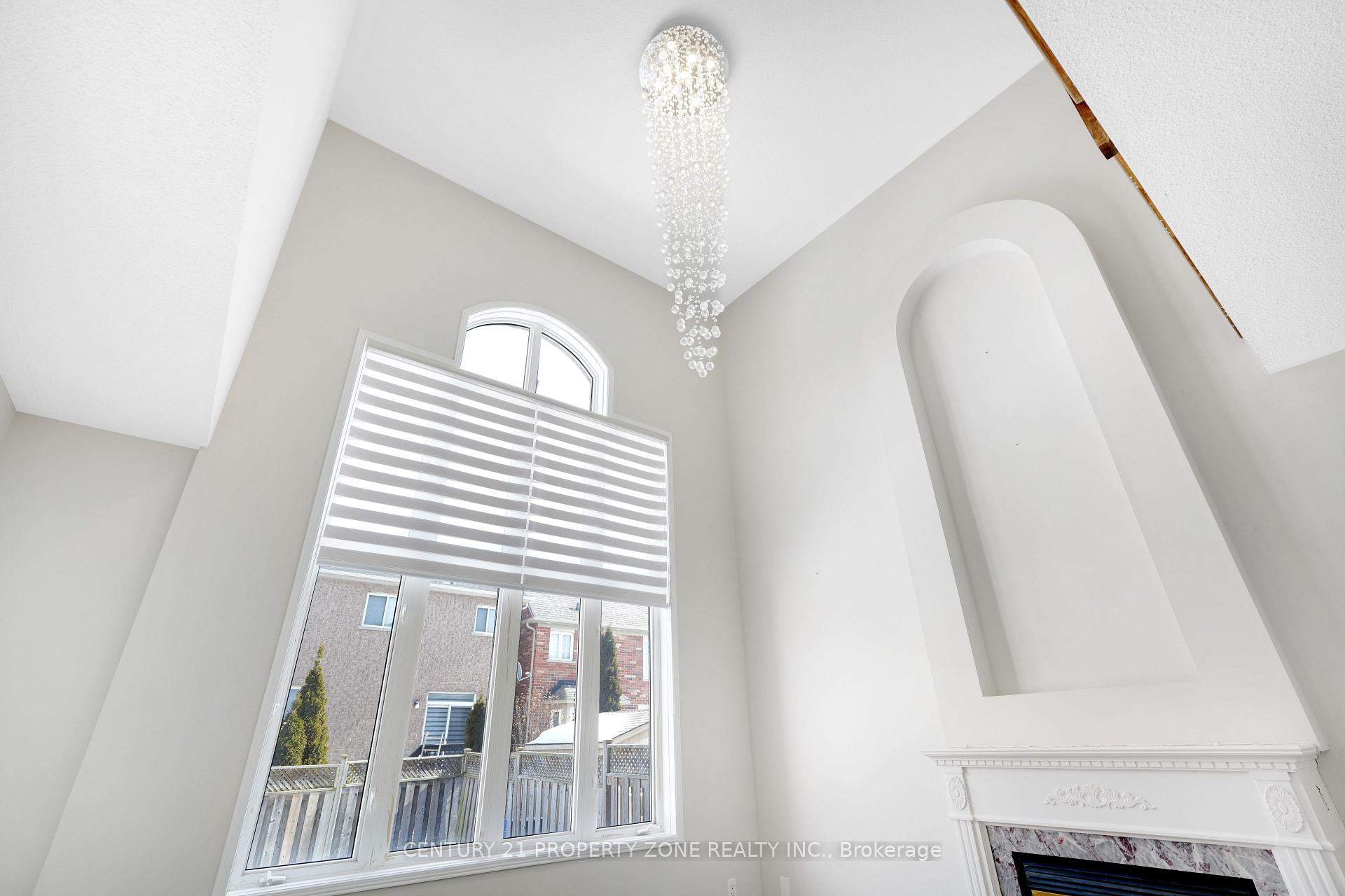 Photo 17 of 3 Freshspring Drive, Brampton, Sandringham-Wellington — HOMEH