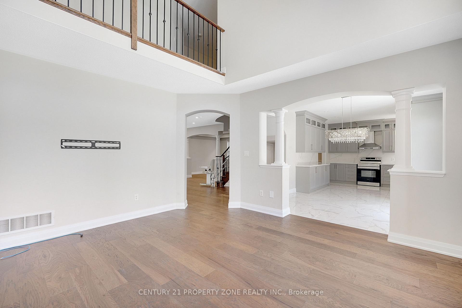 Photo 18 of 3 Freshspring Drive, Brampton, Sandringham-Wellington — HOMEH