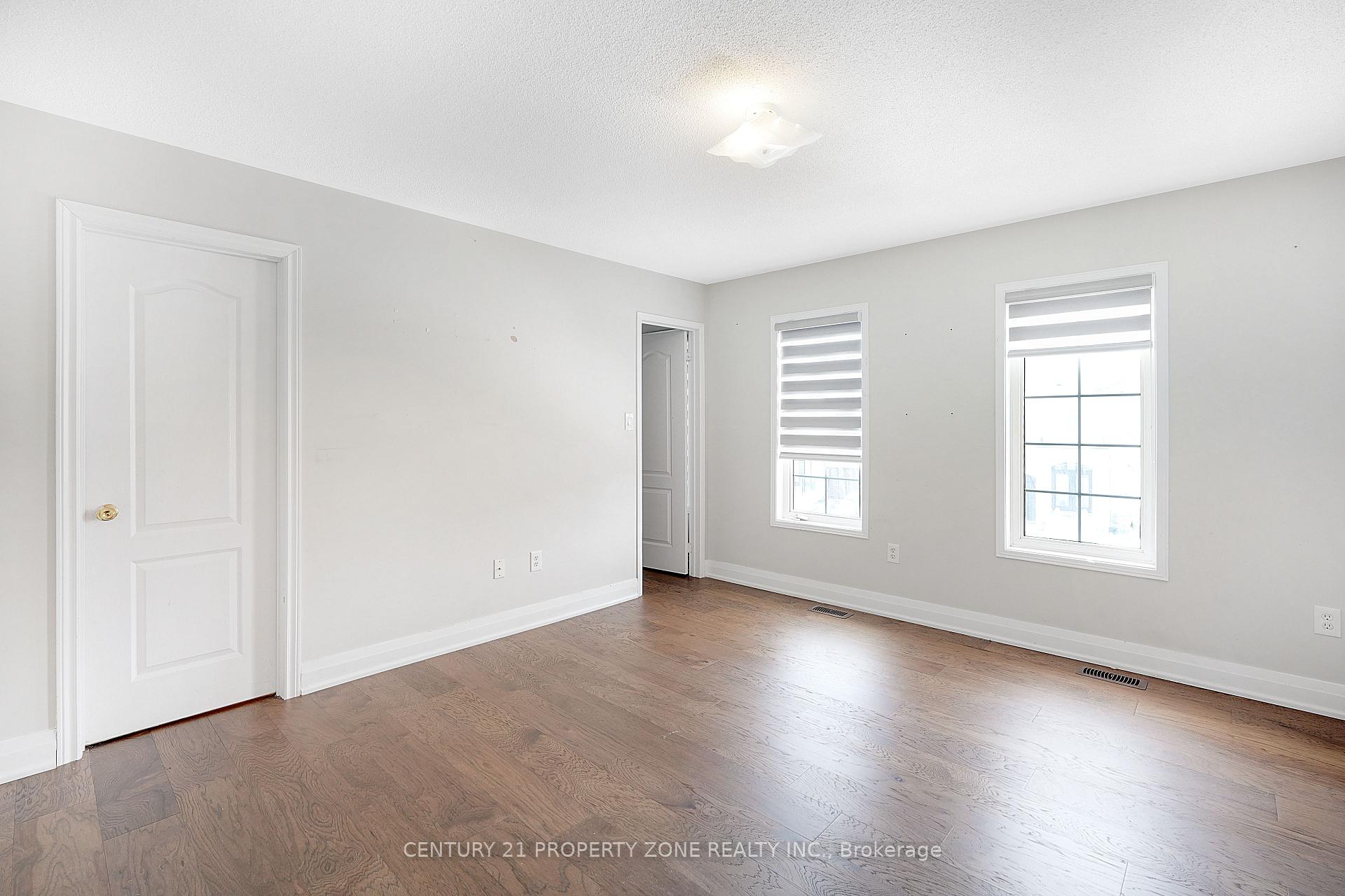 Photo 33 of 3 Freshspring Drive, Brampton, Sandringham-Wellington — HOMEH
