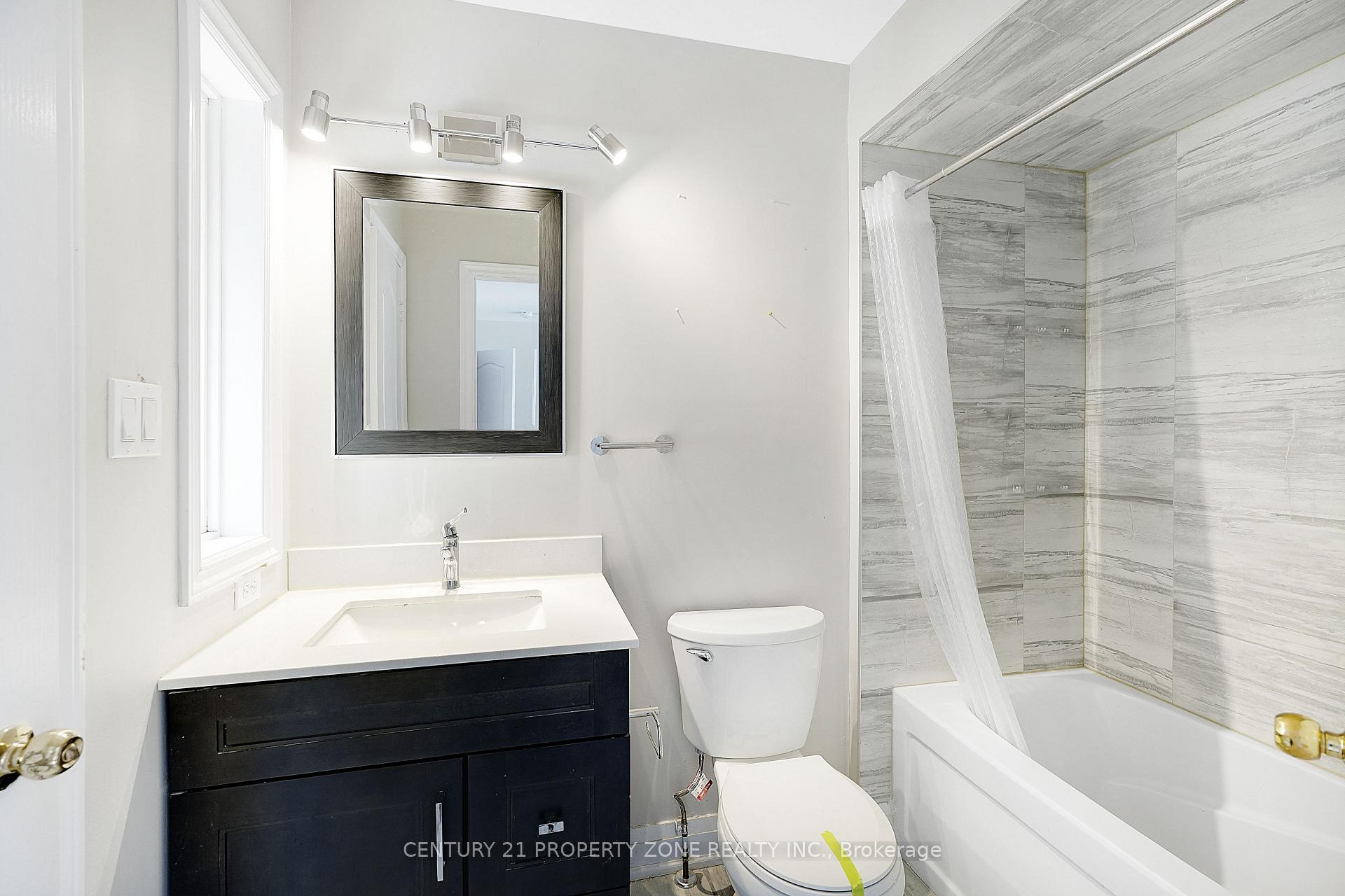 Photo 34 of 3 Freshspring Drive, Brampton, Sandringham-Wellington — HOMEH