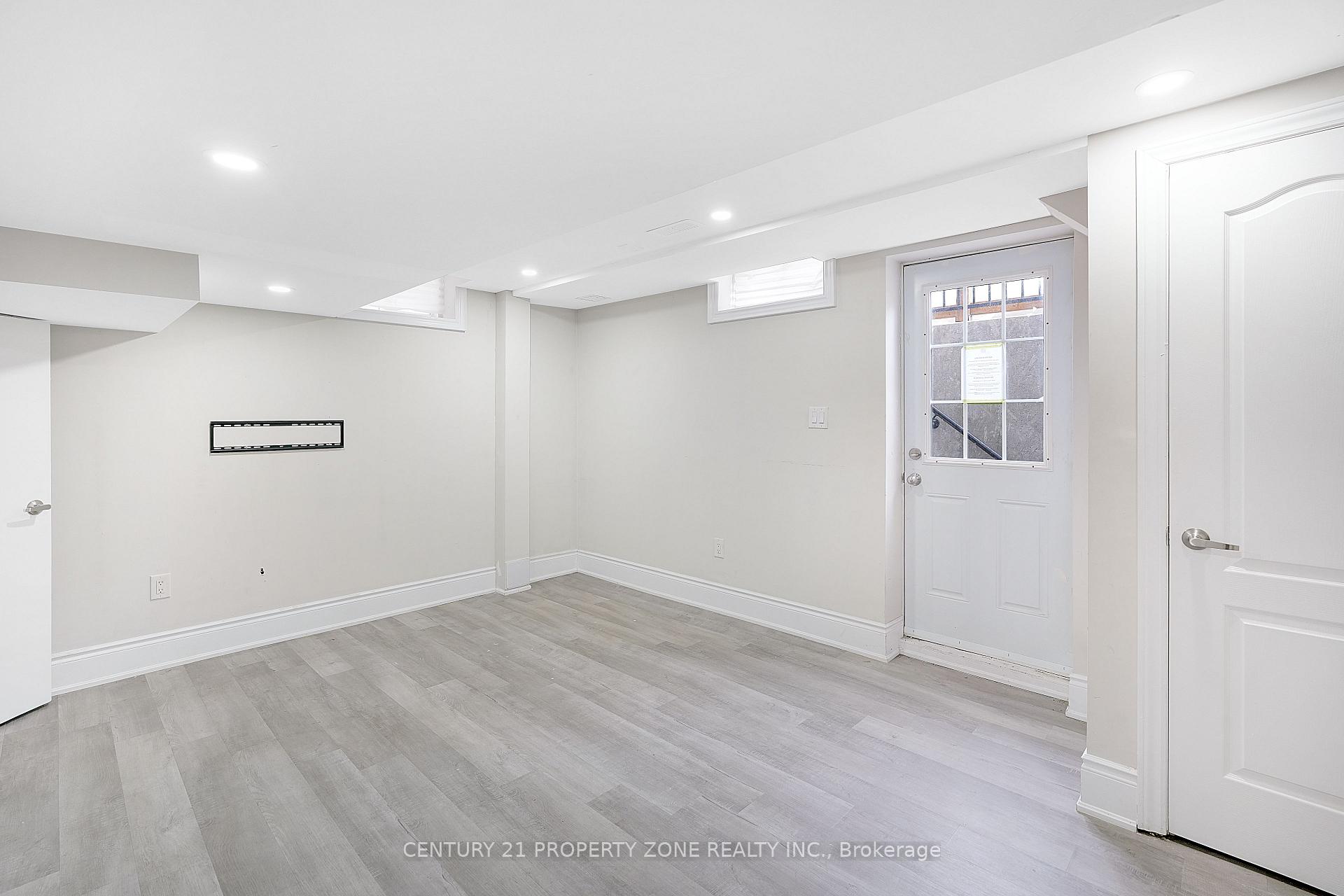 Photo 39 of 3 Freshspring Drive, Brampton, Sandringham-Wellington — HOMEH