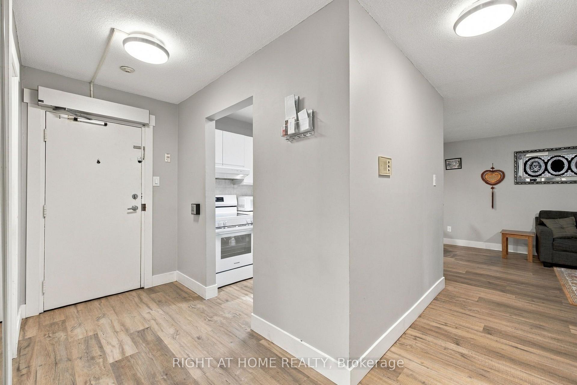 Photo 3 of Unit 62, 144 Conway Drive, London, South X — HOMEH