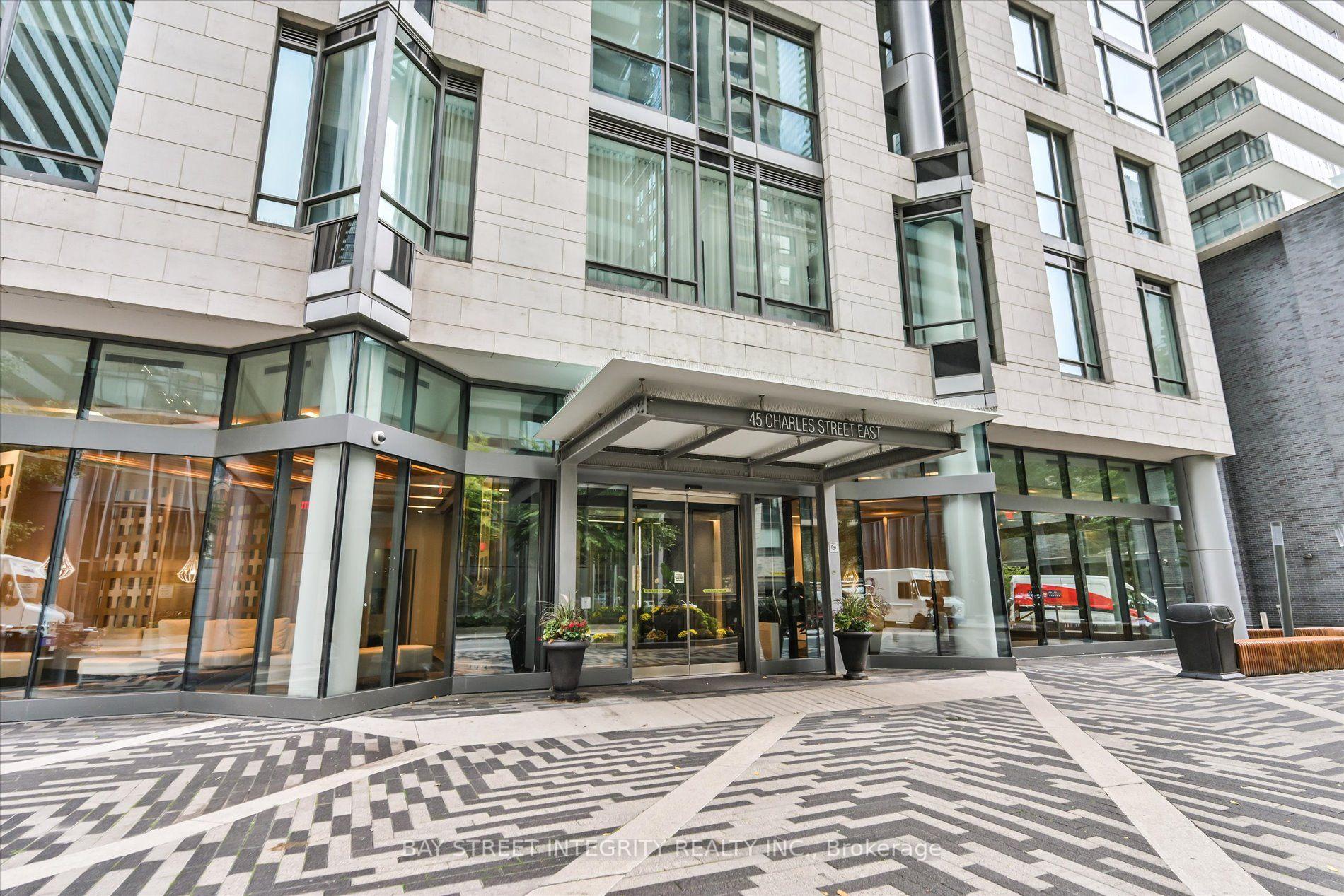 Photo 2 of Unit 802, 45 Charles Street E, Toronto, Church-Yonge Corridor — HOMEH