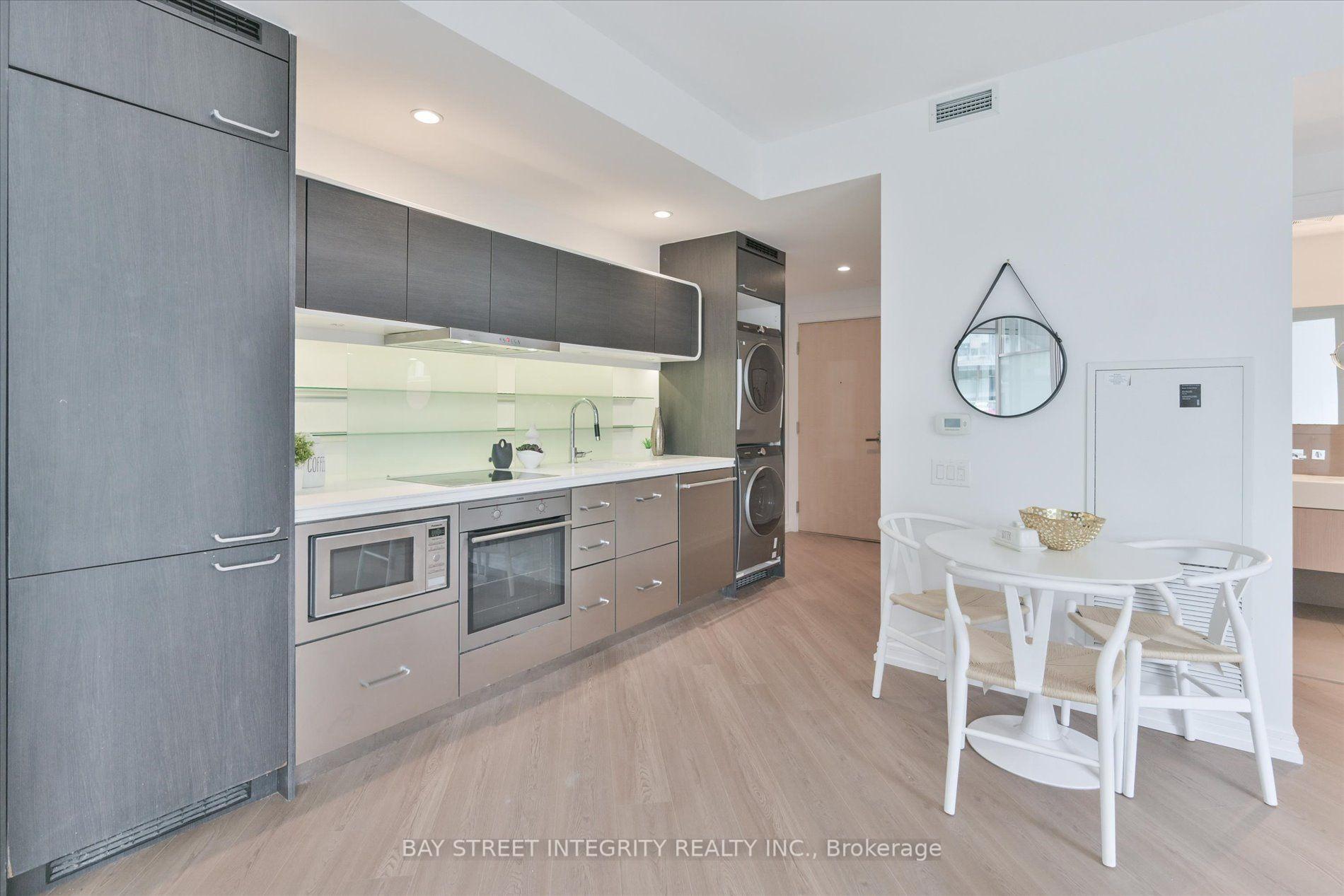 Photo 6 of Unit 802, 45 Charles Street E, Toronto, Church-Yonge Corridor — HOMEH