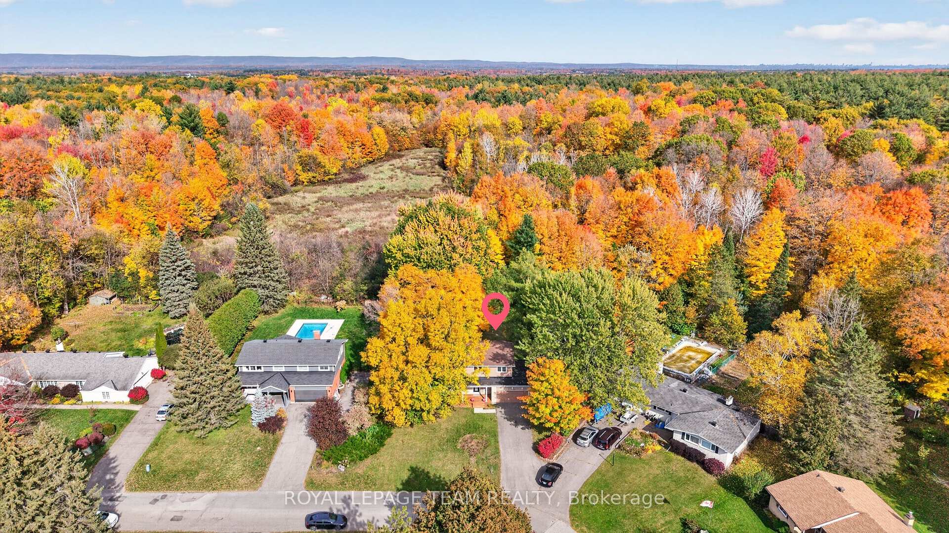 Photo 4 of 120 Glenncastle Drive, Ottawa, Carp — HOMEH
