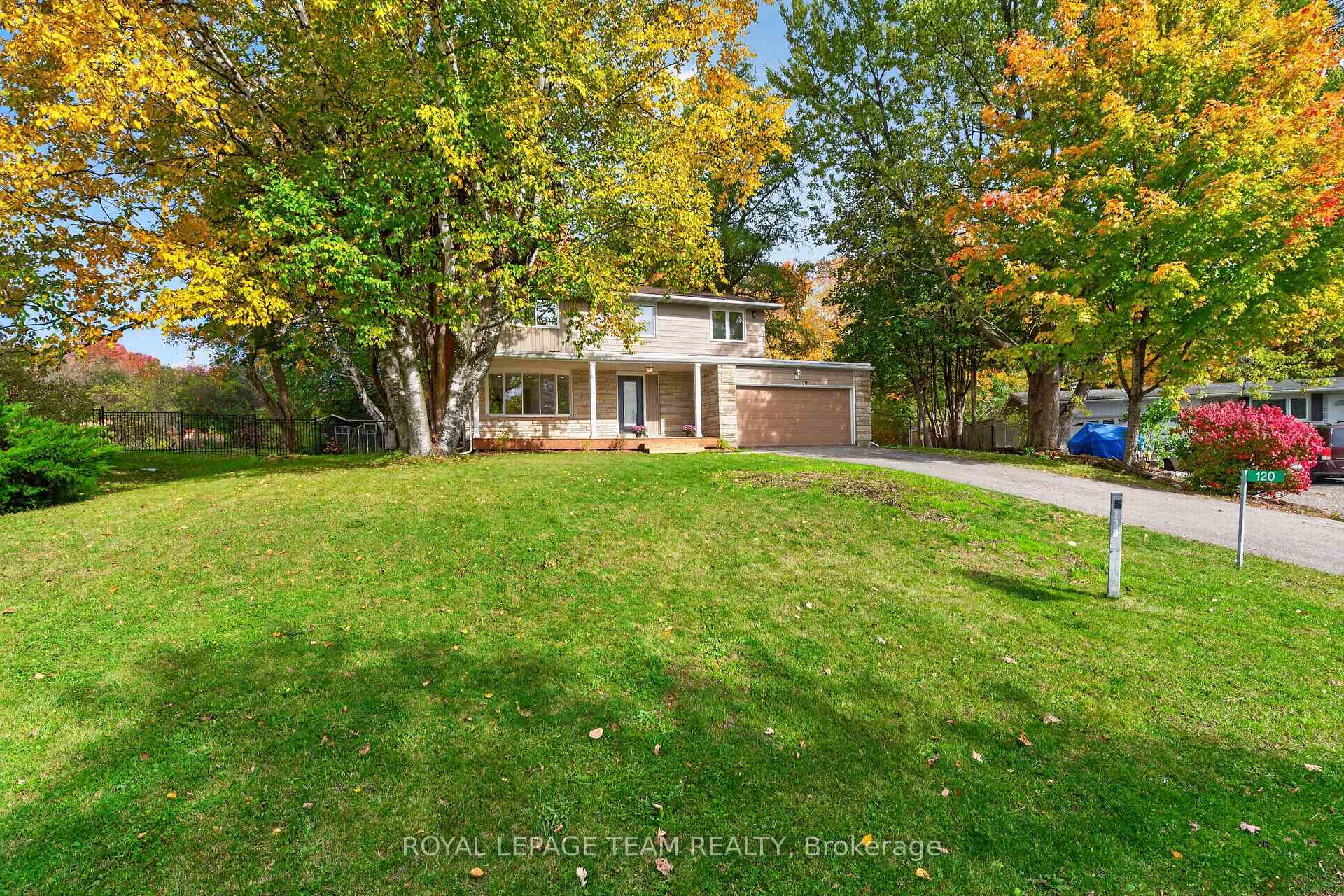 Photo 11 of 120 Glenncastle Drive, Ottawa, Carp — HOMEH