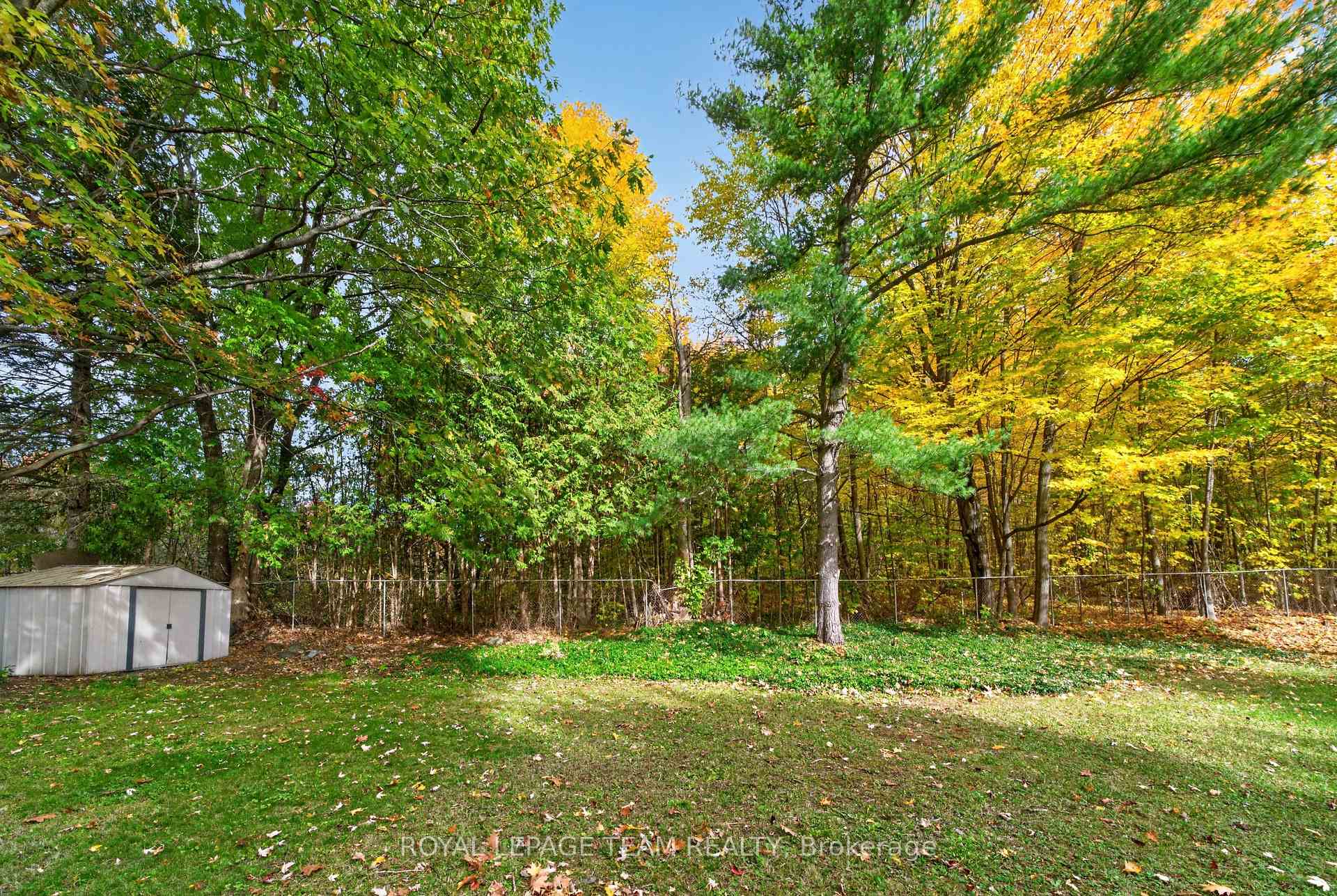 Photo 16 of 120 Glenncastle Drive, Ottawa, Carp — HOMEH