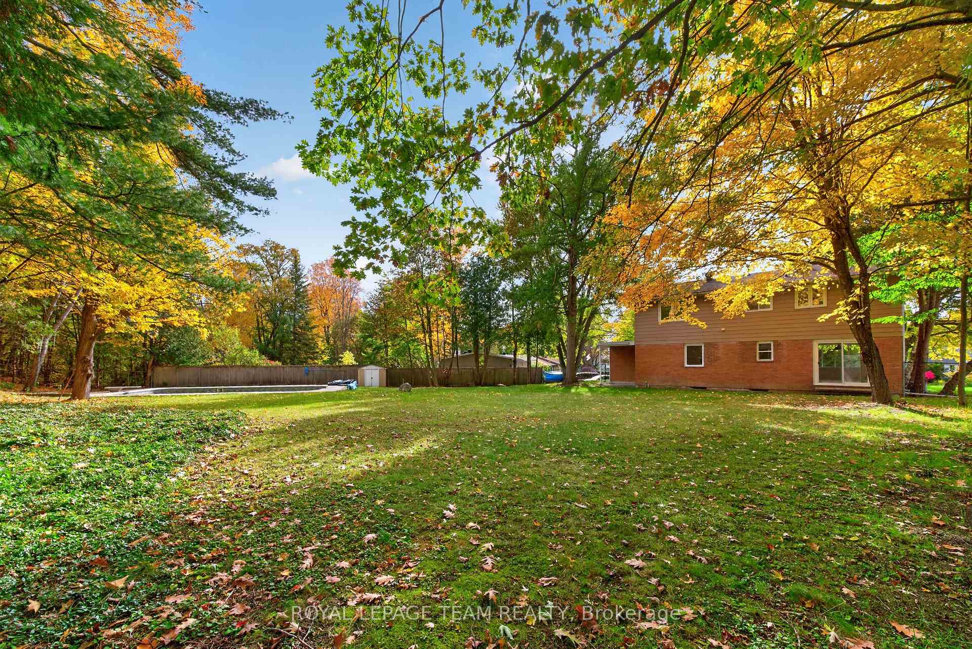 Photo 17 of 120 Glenncastle Drive, Ottawa, Carp — HOMEH