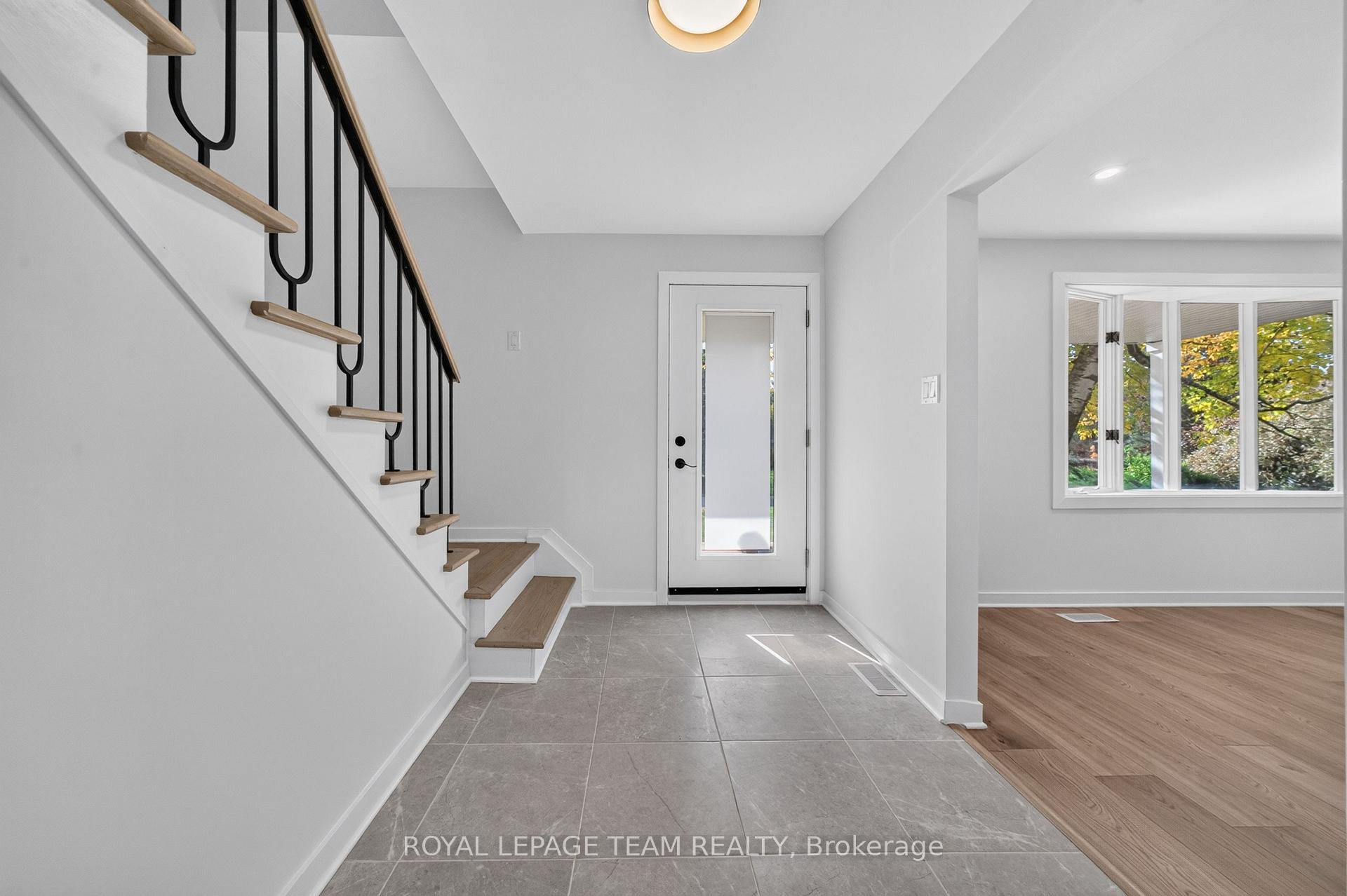 Photo 23 of 120 Glenncastle Drive, Ottawa, Carp — HOMEH
