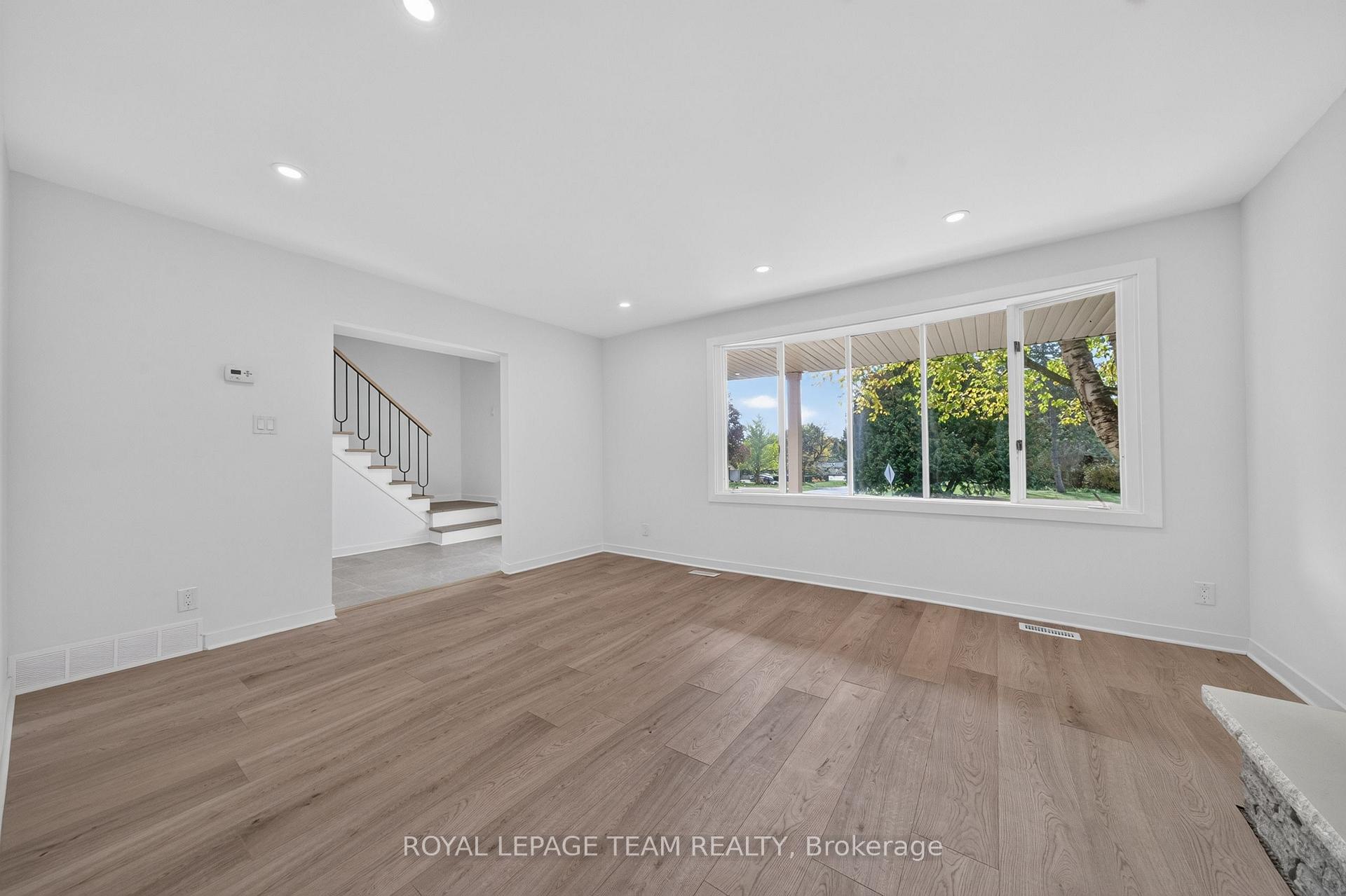 Photo 26 of 120 Glenncastle Drive, Ottawa, Carp — HOMEH
