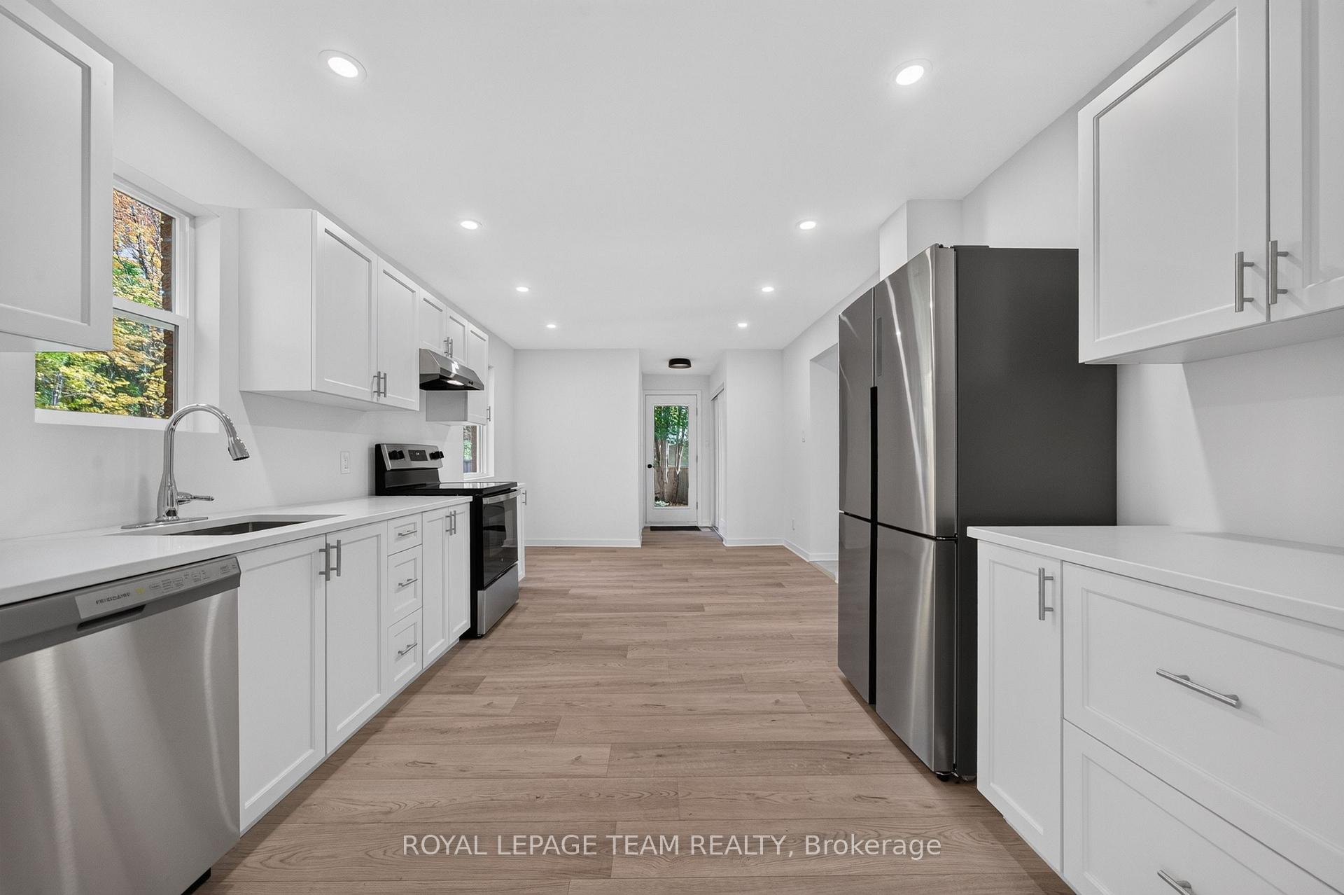 Photo 30 of 120 Glenncastle Drive, Ottawa, Carp — HOMEH